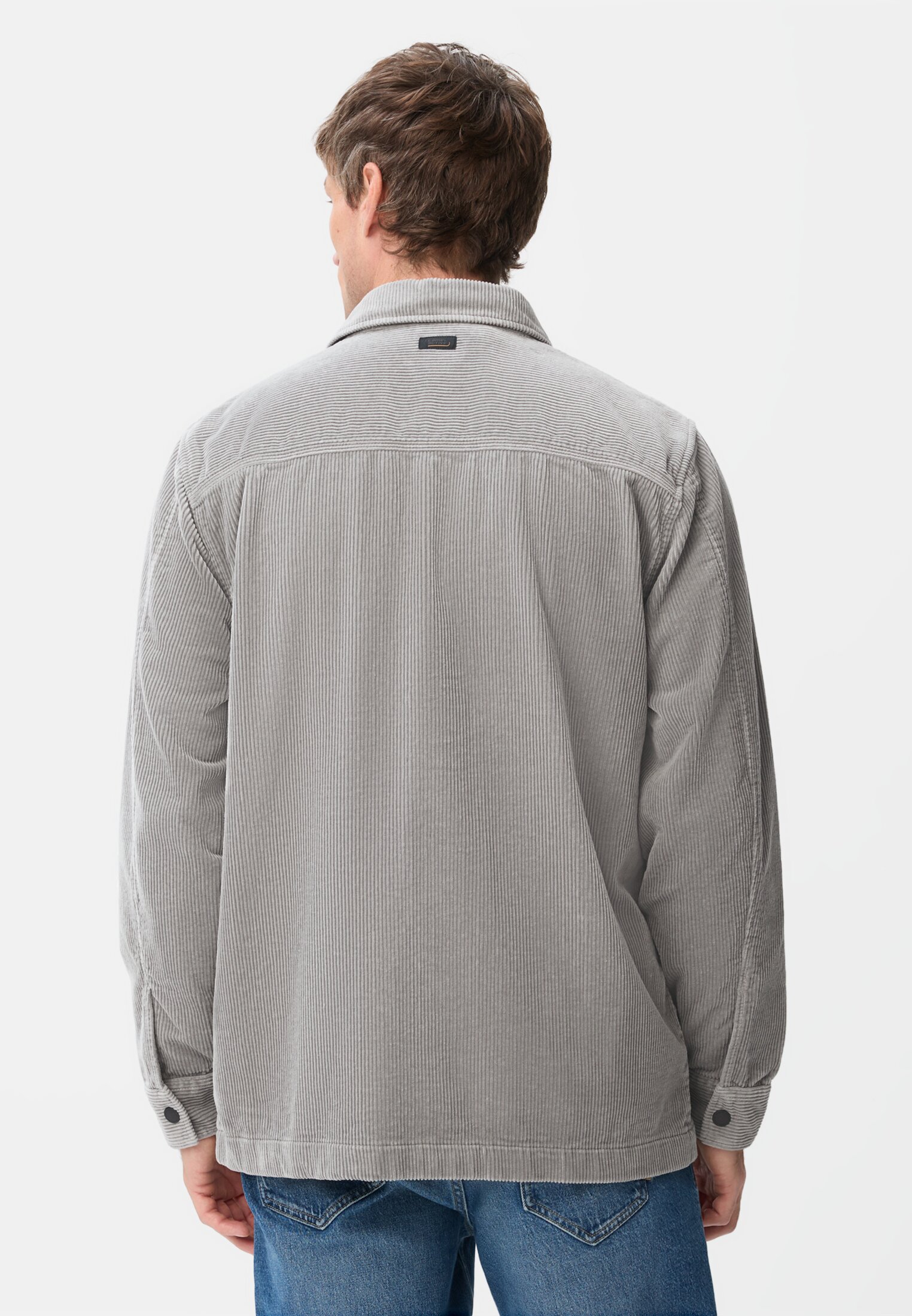 Herren Cord Overshirt aus 100% Baumwolle Grau getragen hinten
