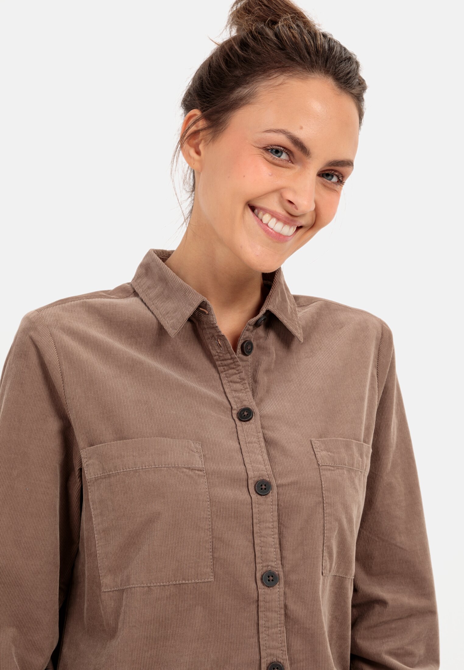 MI_391340-2S02-19_M5-00 Women Shirt dress with long sleeves Brown worn detail close