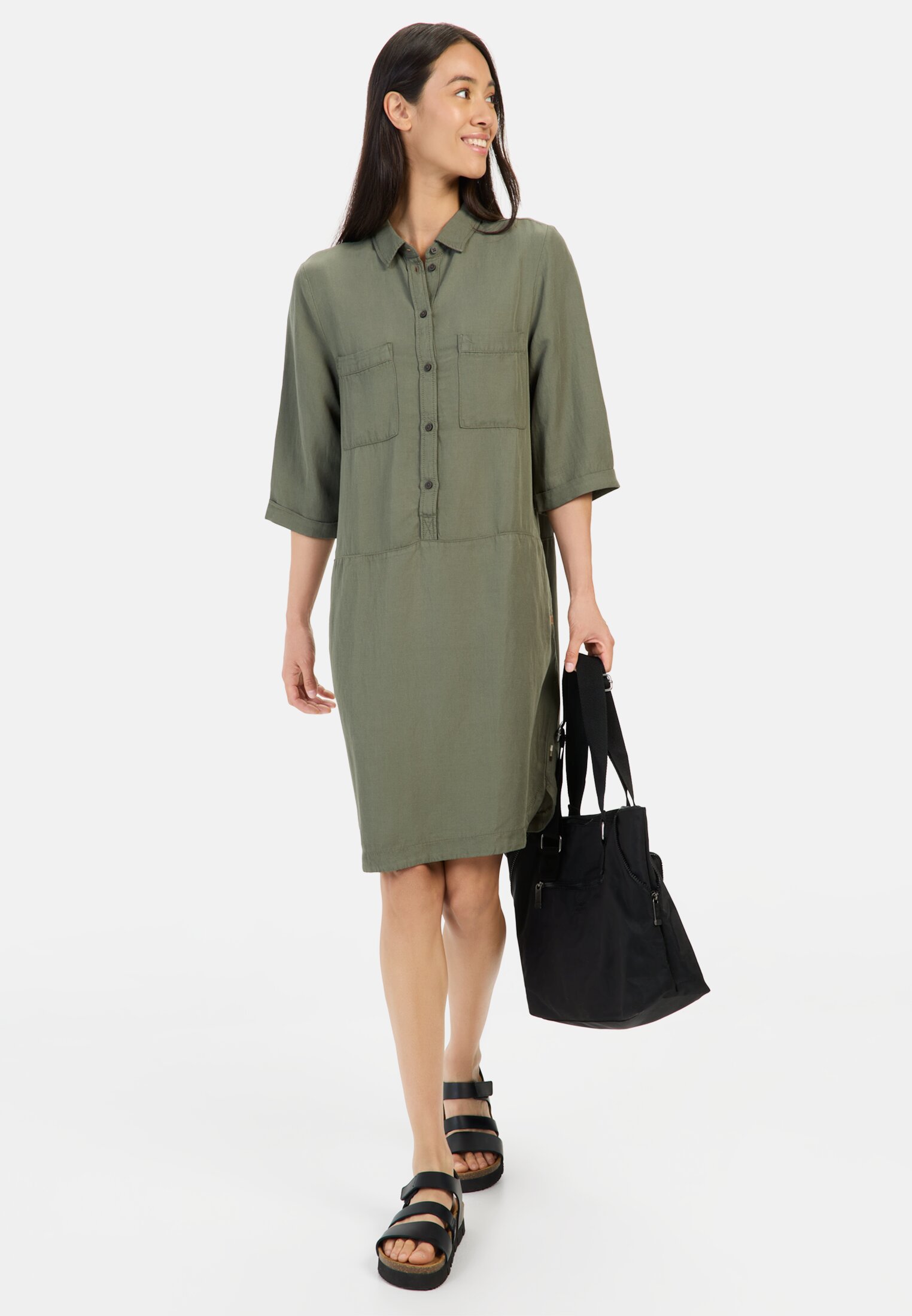 Damen Schlupfkleid mit Hemdkragen Grün getragen vorne Ganzkörper