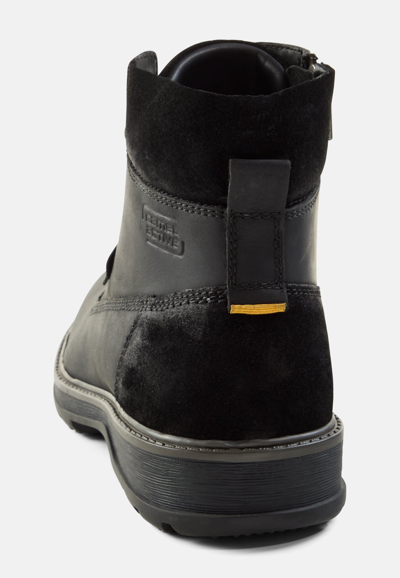 Men Boot with slip-resistant sole Black front close