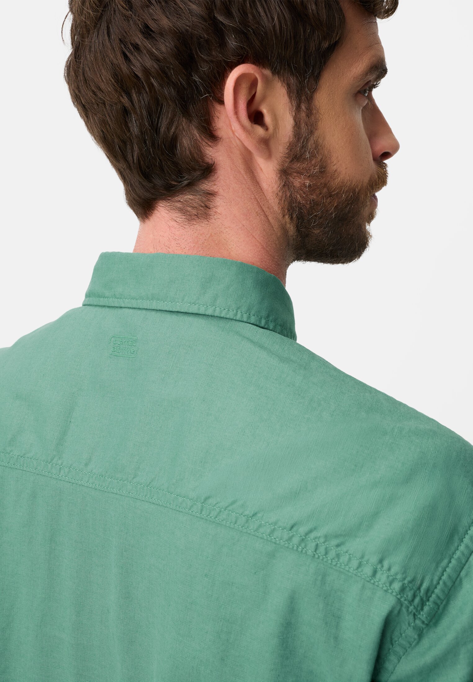 Heren Korte mouwen shirt van linnenmix Lagunengroen gedragen detail dichtbij