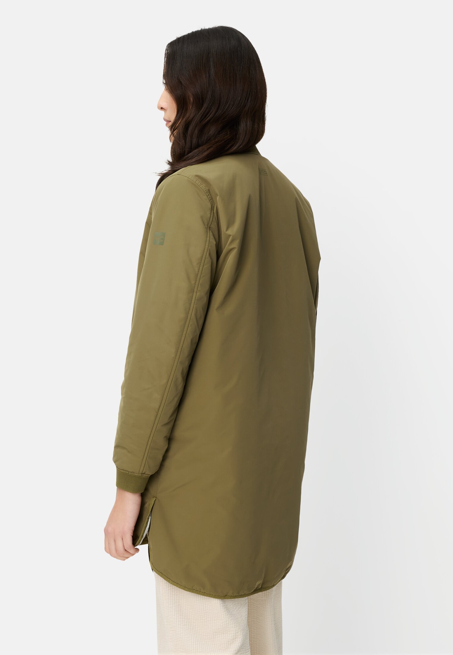 Damen Mantel mit 2-Wege-Reißverschluss Oliv getragen hinten