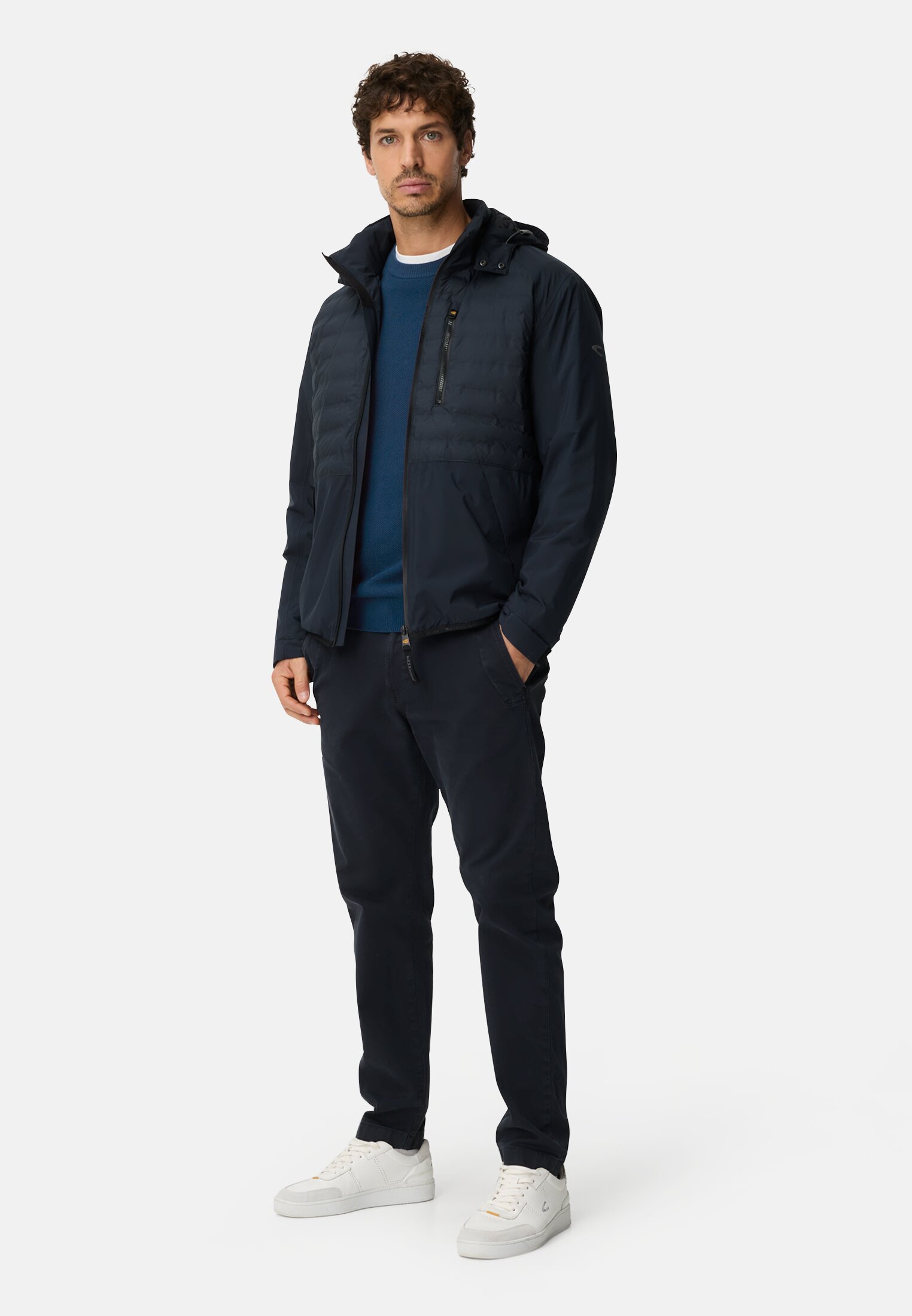 Heren Gebreide trui met ronde hals Lichtblauw gedragen voor lichaam compleet 