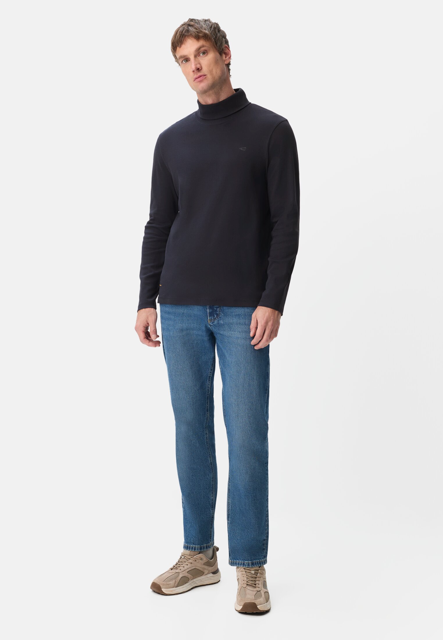 Herren Rollkragenshirt mit 2-Wege Stretch Navyblau getragen vorne Ganzkörper