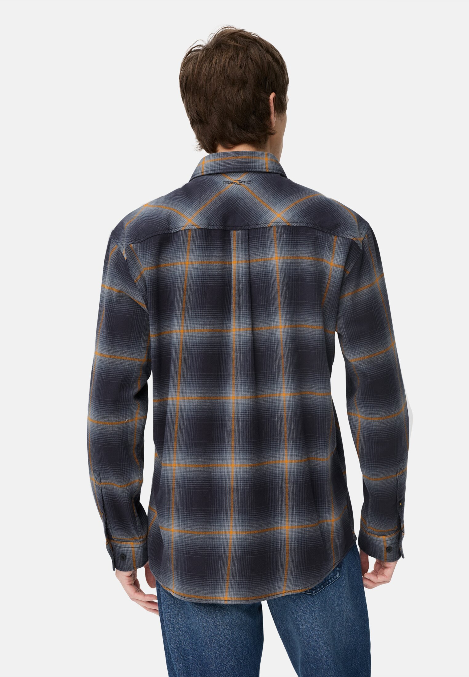 Herren fleXXXactive® Langarmhemd aus leichtem Flanell Navyblau getragen hinten