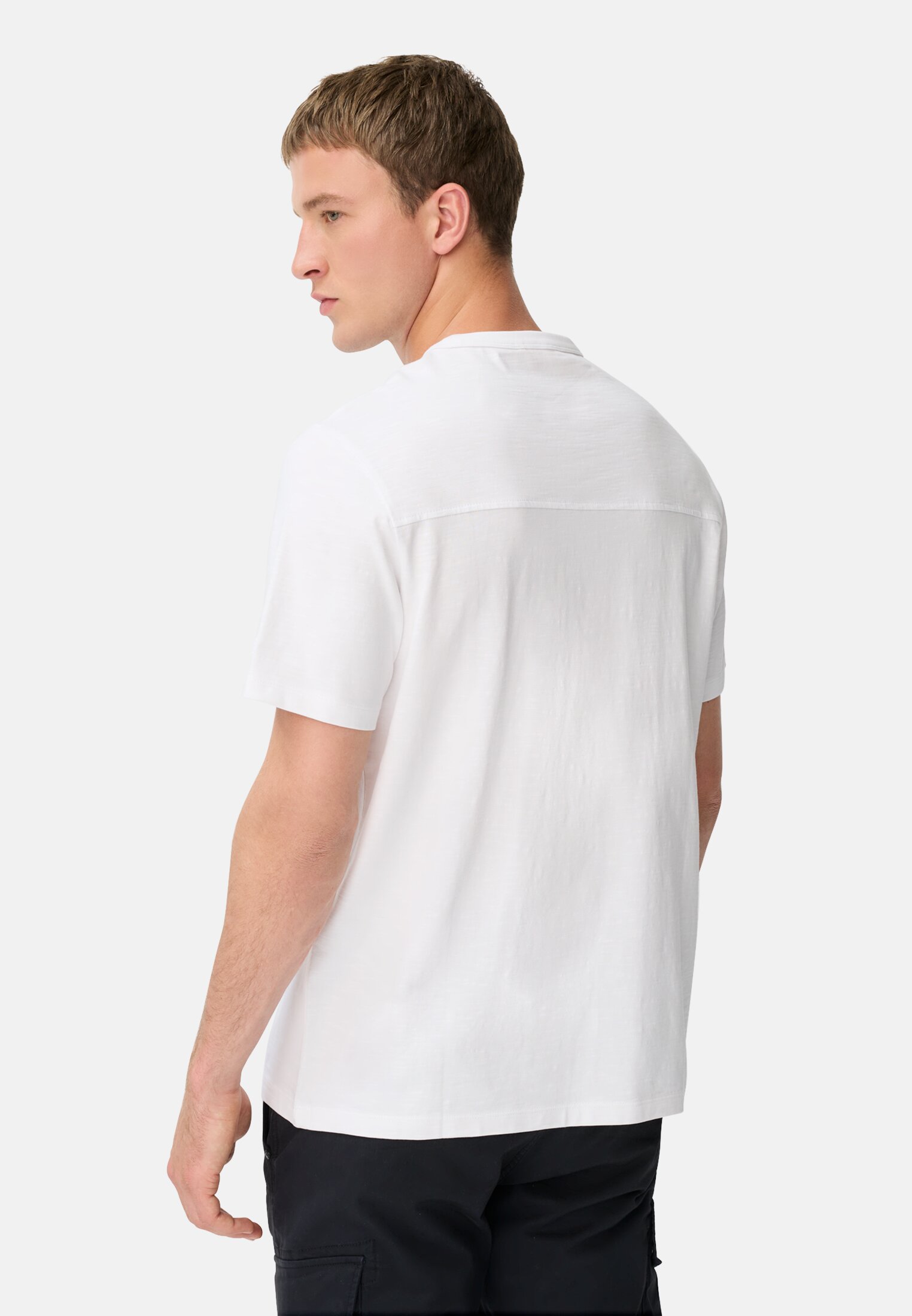 Herren Organic T-Shirt aus reiner Baumwolle mit Rundhalsausschnitt Weiß getragen hinten