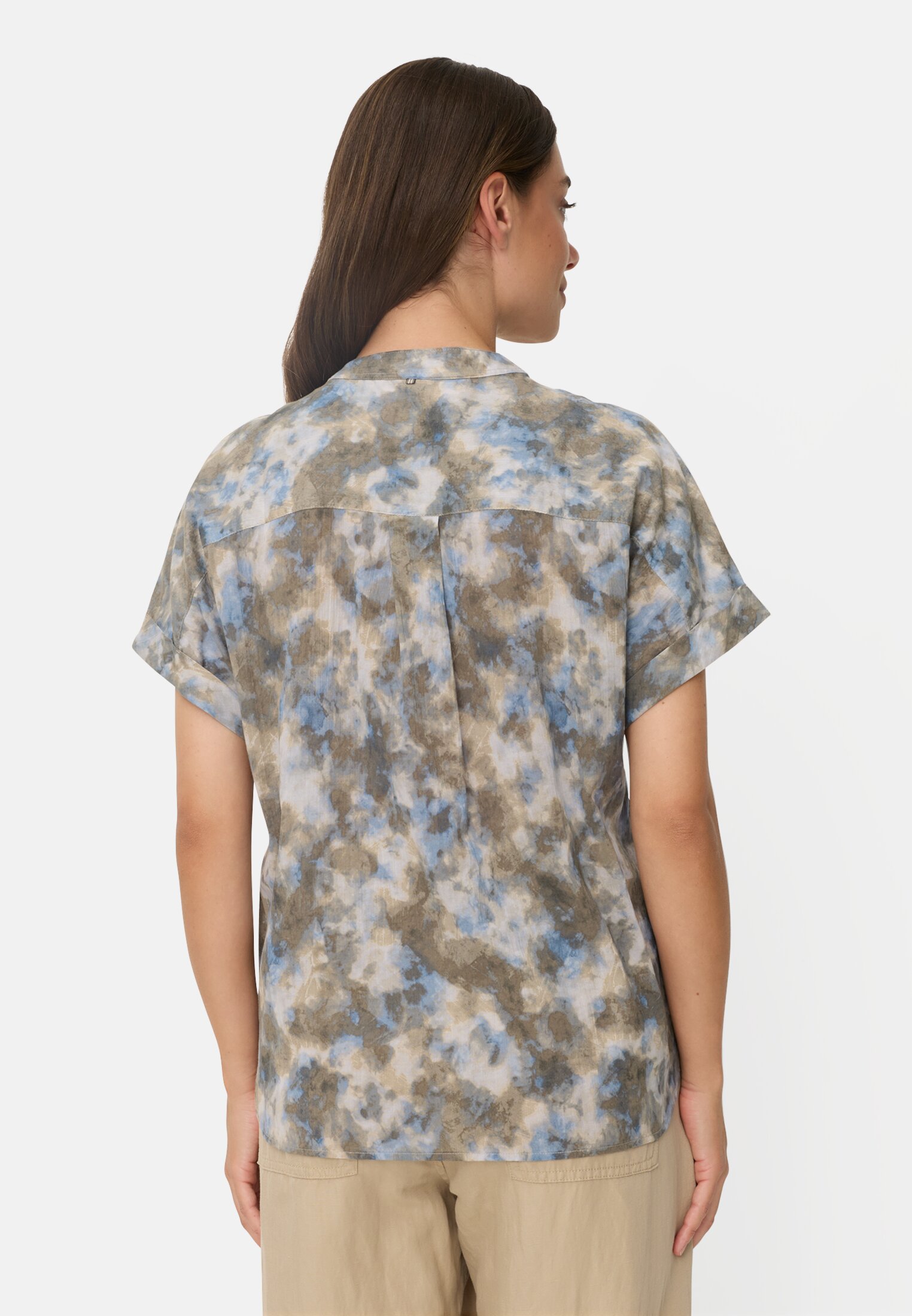 Damen Baumwollbluse mit kurzen Ärmeln Mehrfarbig getragen hinten