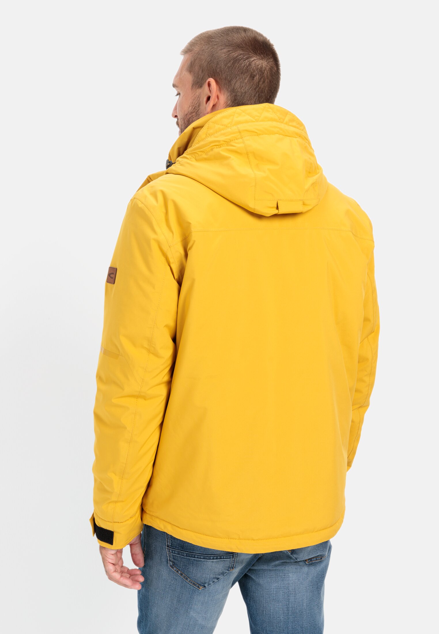 Herren teXXXactive® Funktionsjacke mit abnehmbarer Kapuze Gelb getragen hinten