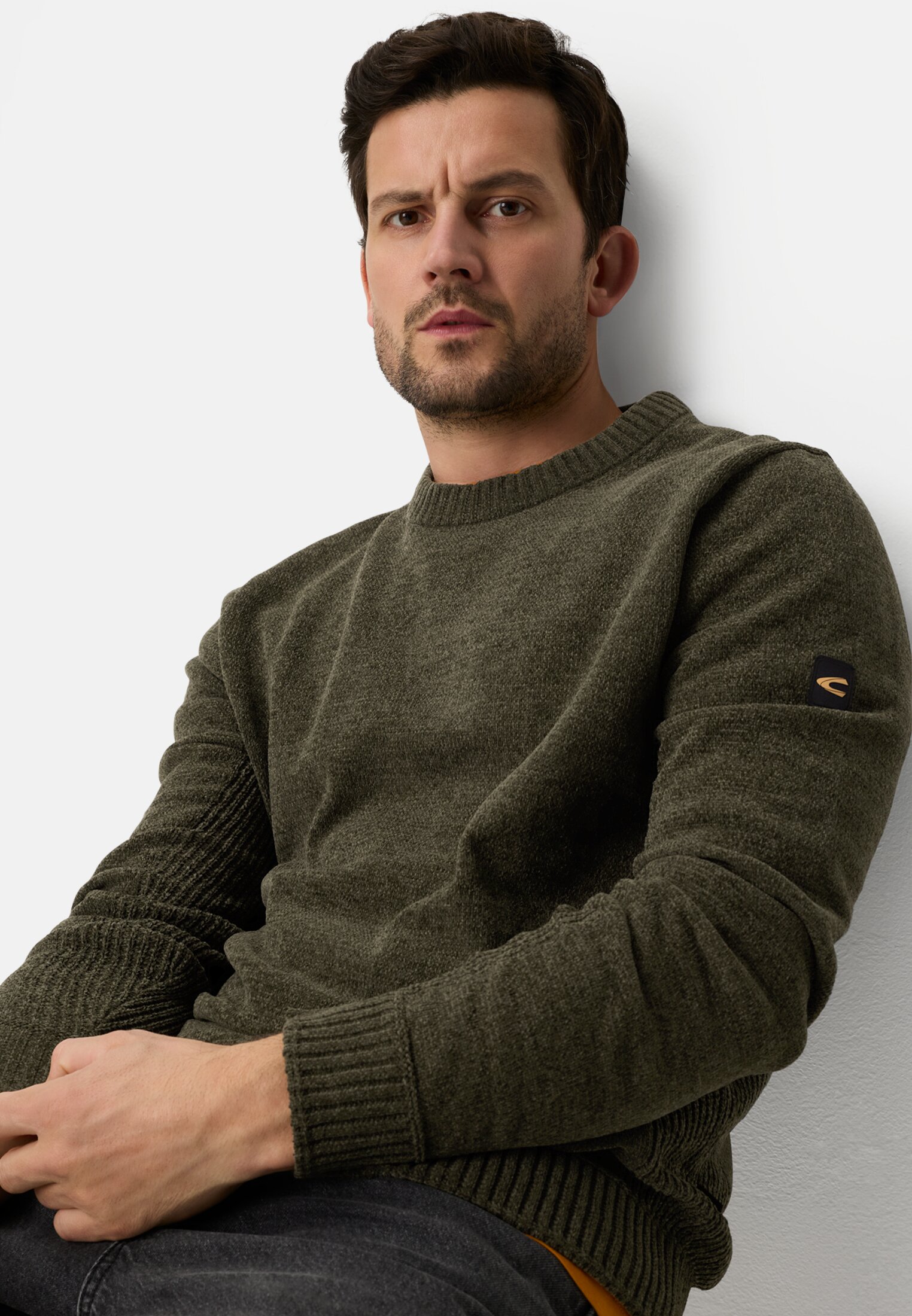 Heren Trui met ronde hals Bosgroen gedragen emotional 