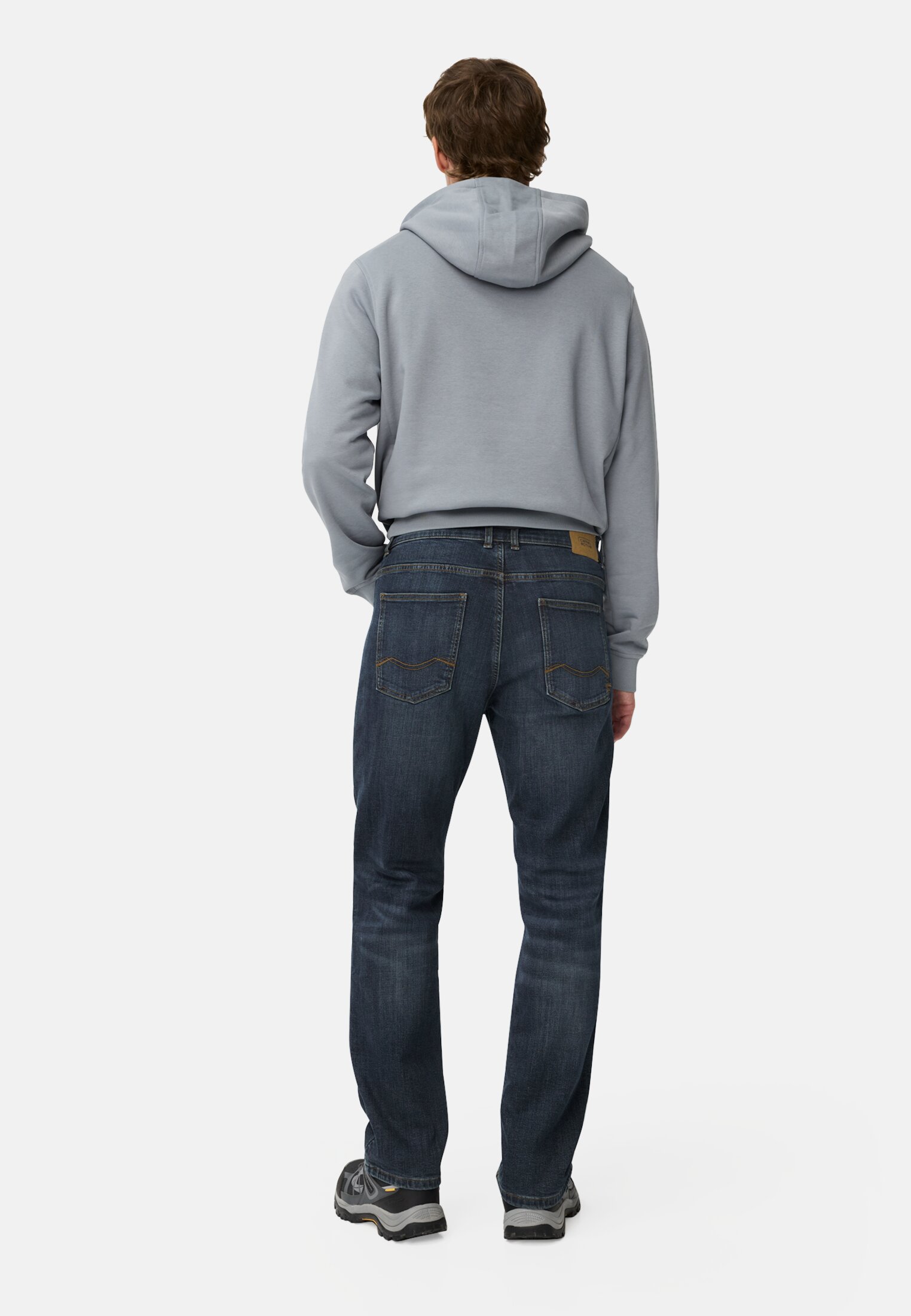 Herren 5-Pocket-Hose mit Thermo-Funktion Indigo Blau getragen hinten