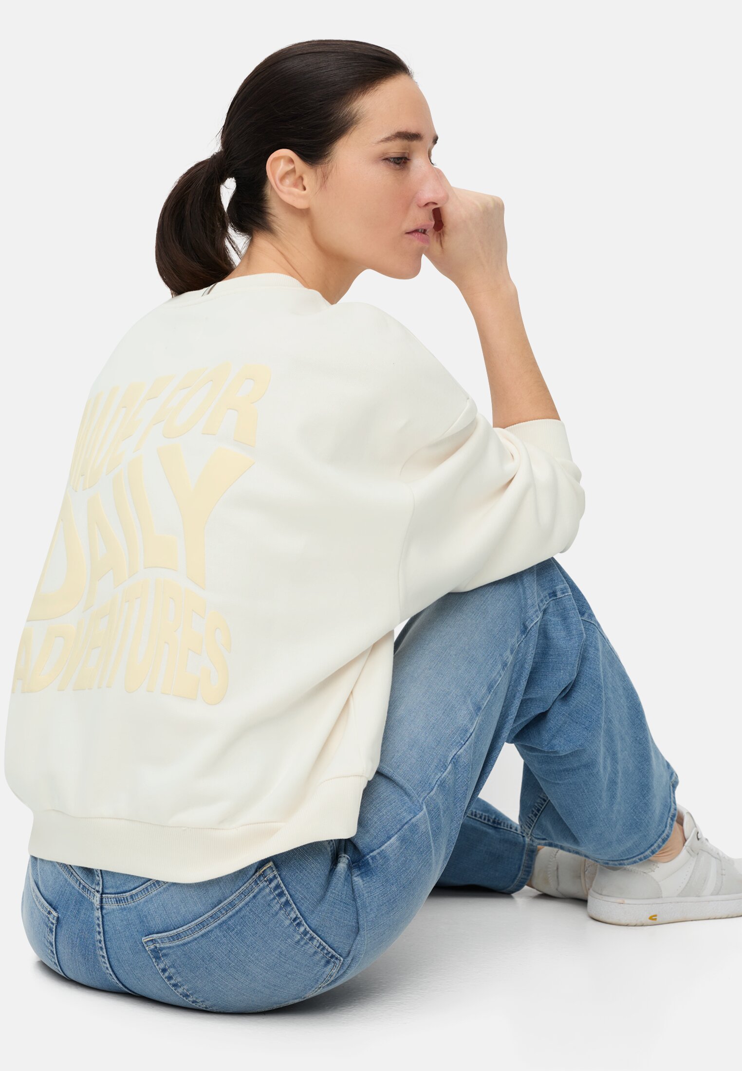 Women Sweatshirt with back print Milk White worn emotional