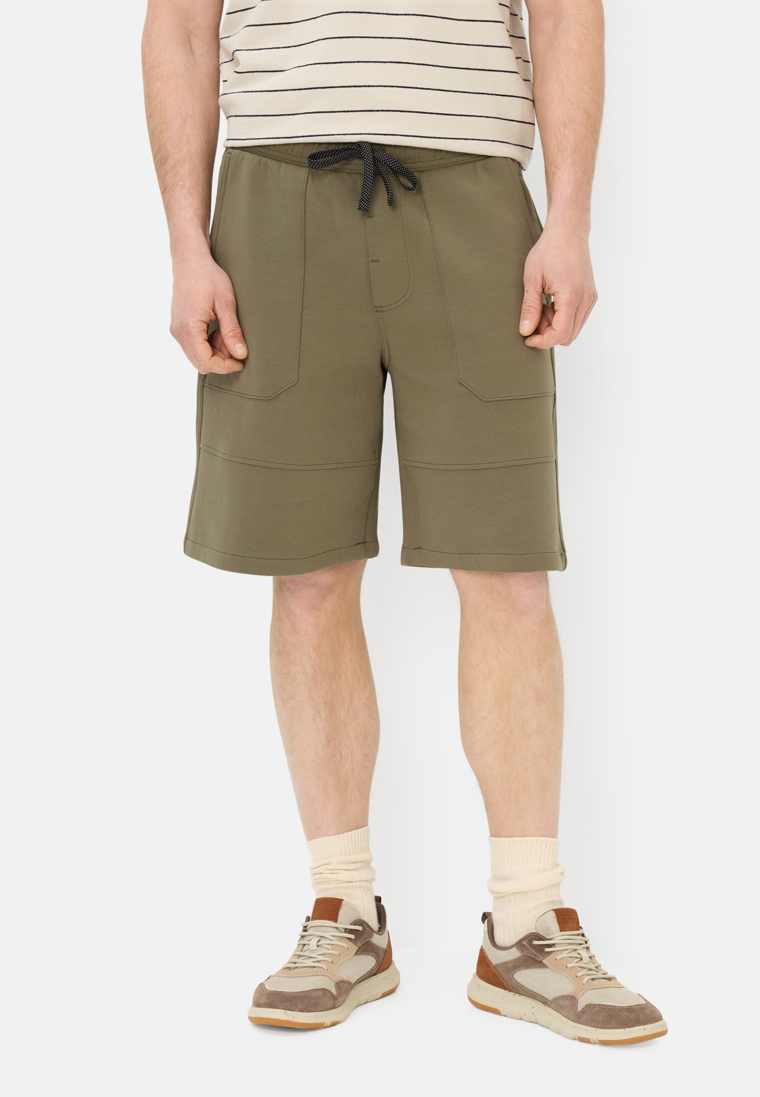 Men fleXXXactive® Bermuda shorts with drawstring Olive Green worn front