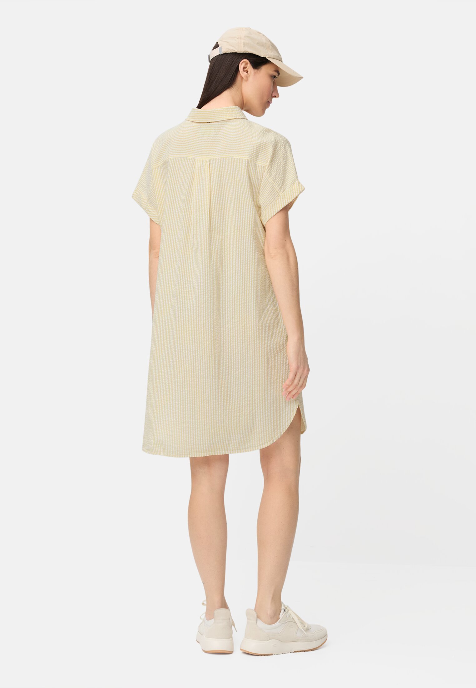 Damen Hemdblusenkleid mit Knopfleiste Gelb getragen hinten