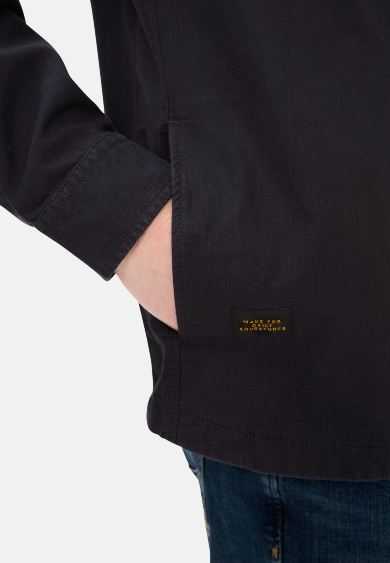 Men Overshirt with pockets Navy Blue worn detail close