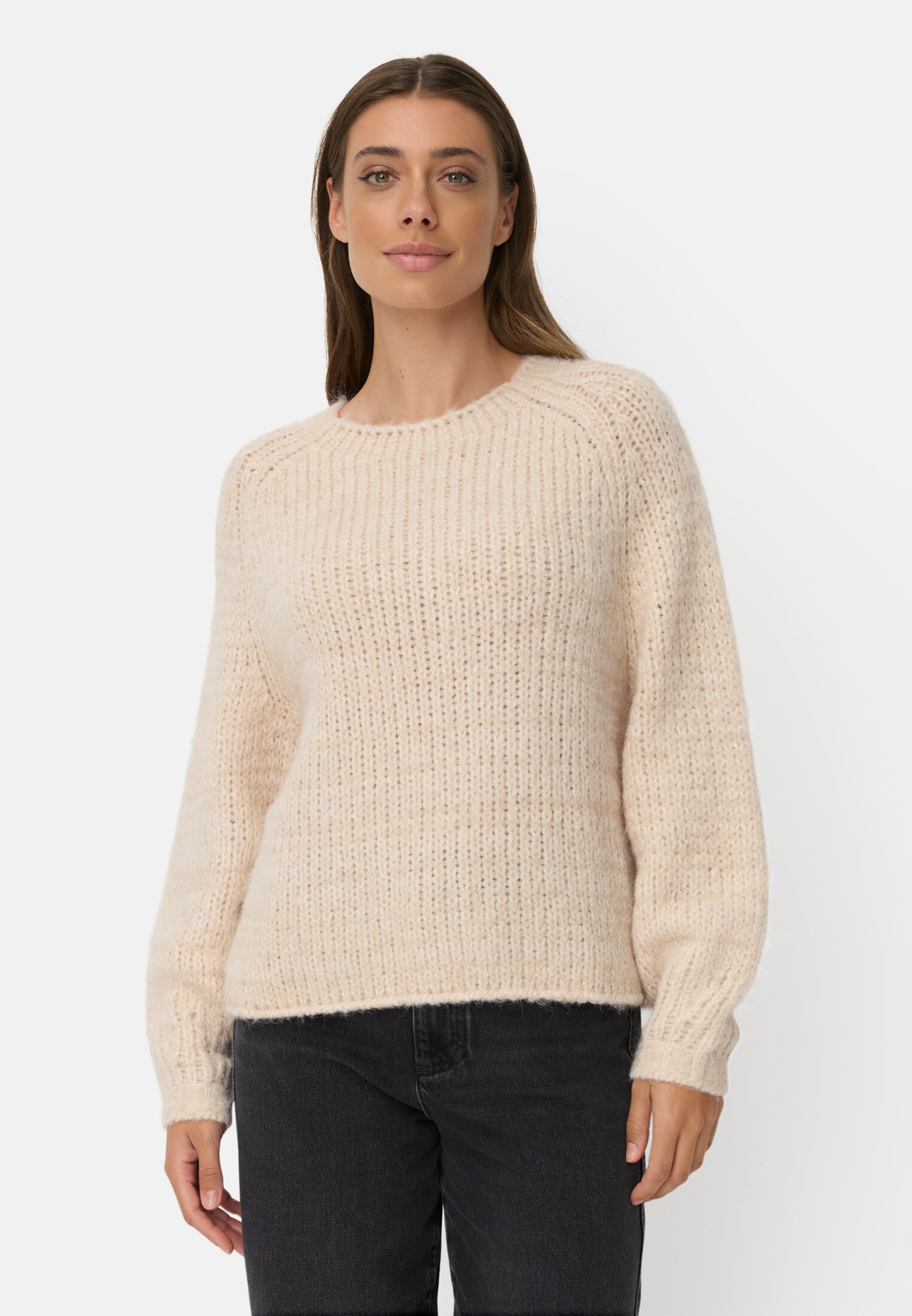 Damen Strickpullover mit weiten Ärmeln Hafer getragen vorn
