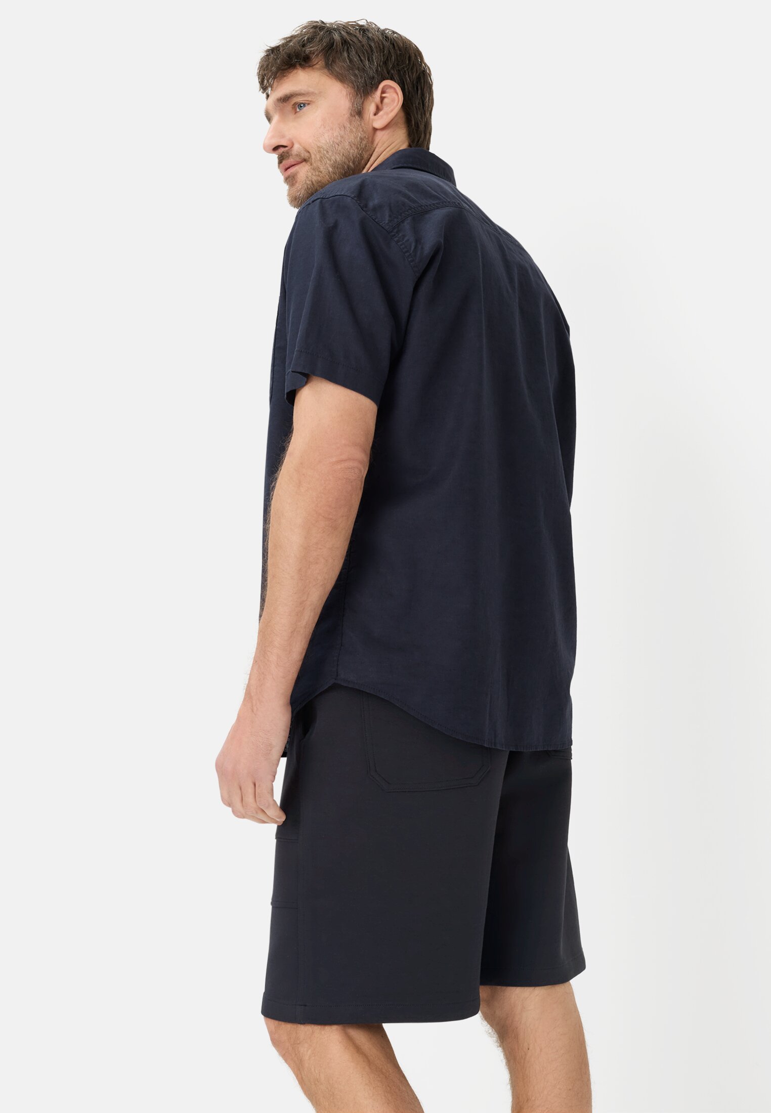 Men fleXXXactive® Bermuda shorts with drawstring Dark Blue worn emotional