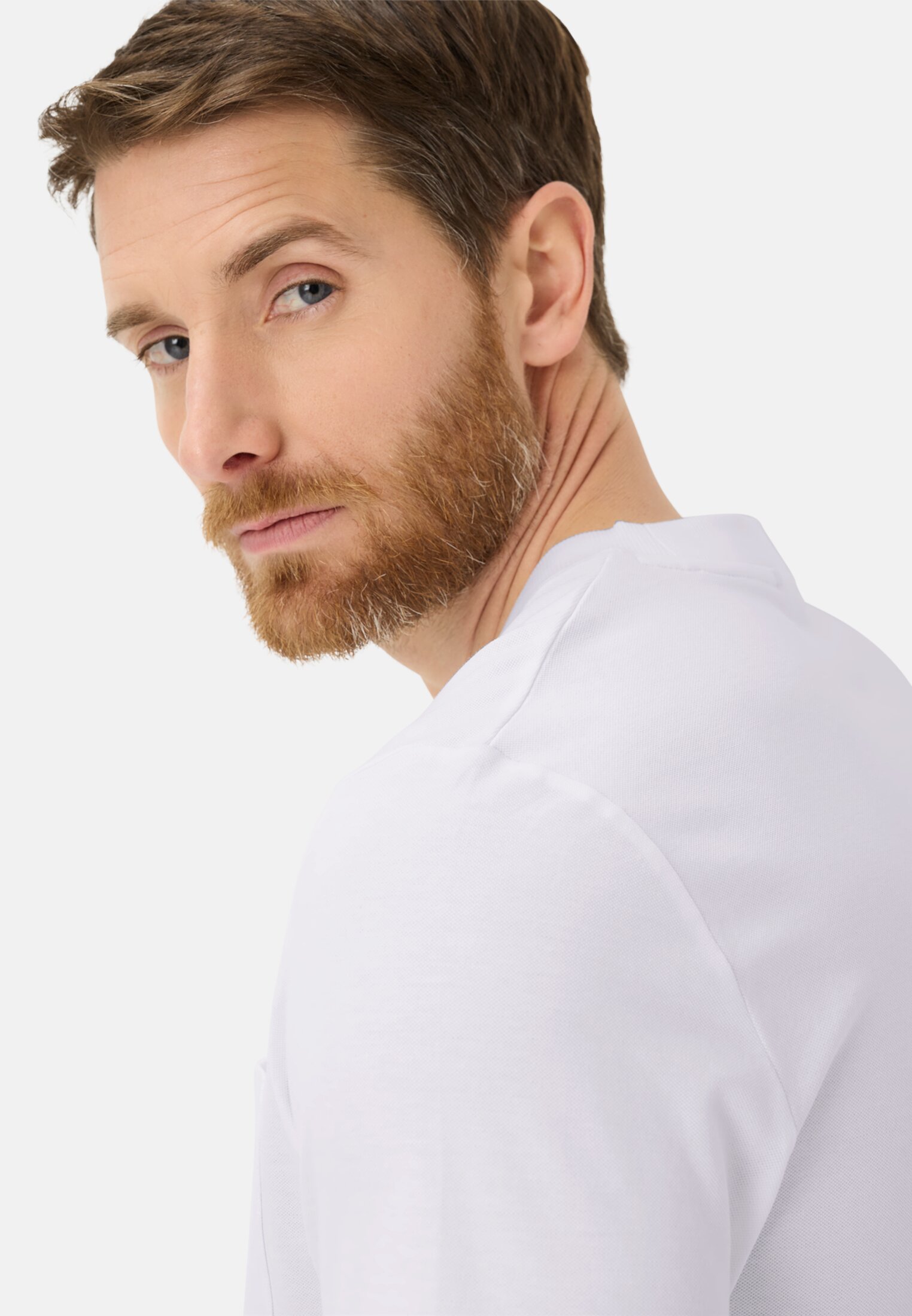 Heren T-shirt met borstzak Wit gedragen detail dichtbij