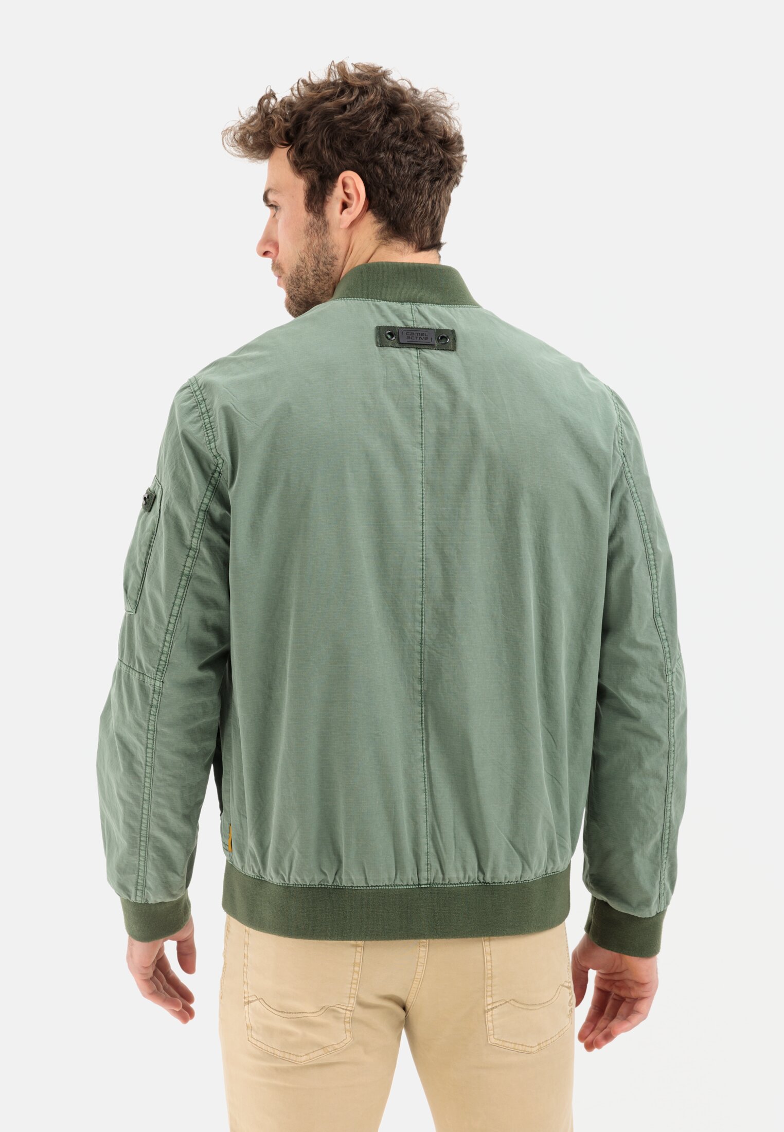 Herren Blouson mit Collegekragen Grün getragen vorn
