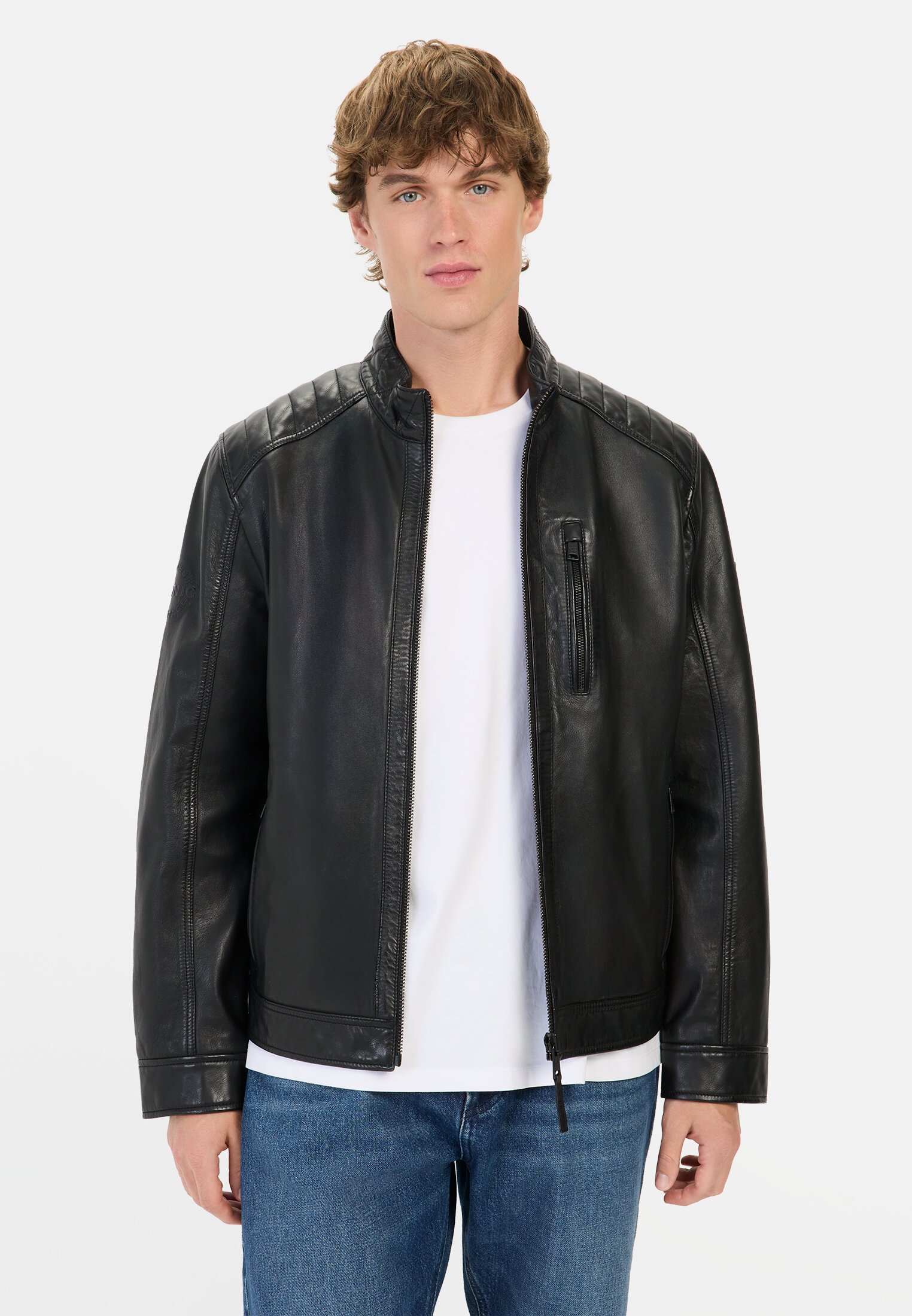 Men Leather jacket with zip pockets Black worn front