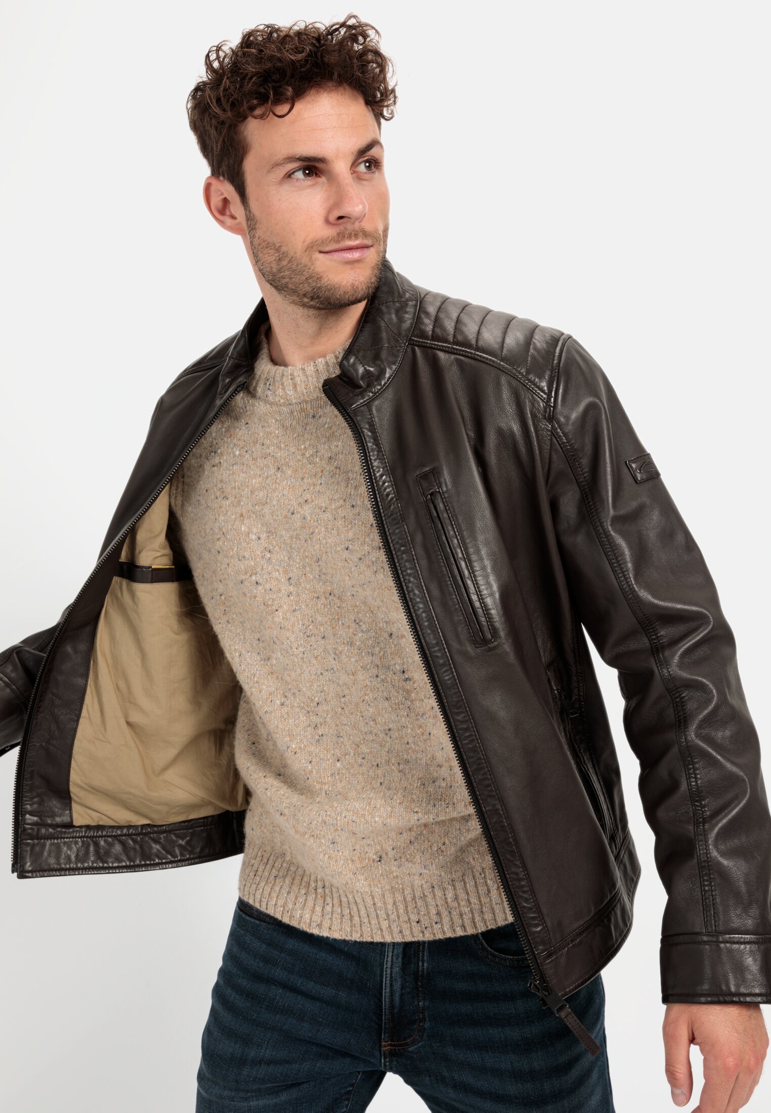 Herren Strickpullover aus Merinowolle Beige getragen emotional