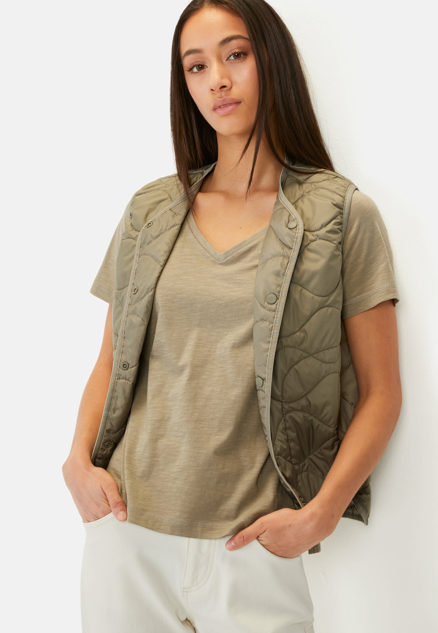 Damen Still-T-Shirt Mit Blütenblattärmeln & V-Ausschnitt – Weich, Dehnbar, Diskret Für Unterwegs