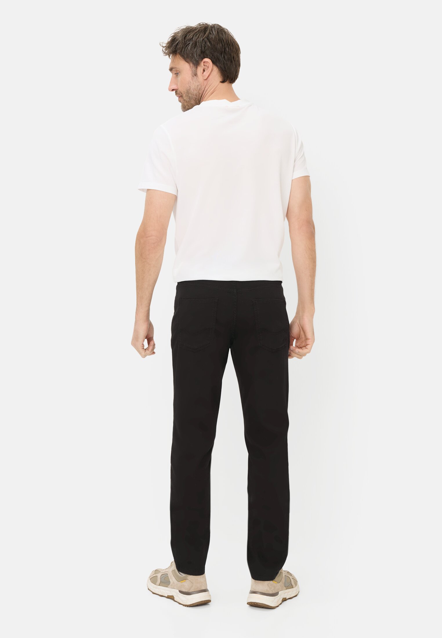 Herren Regular Fit 5-Pocket-Hose Schwarz getragen hinten