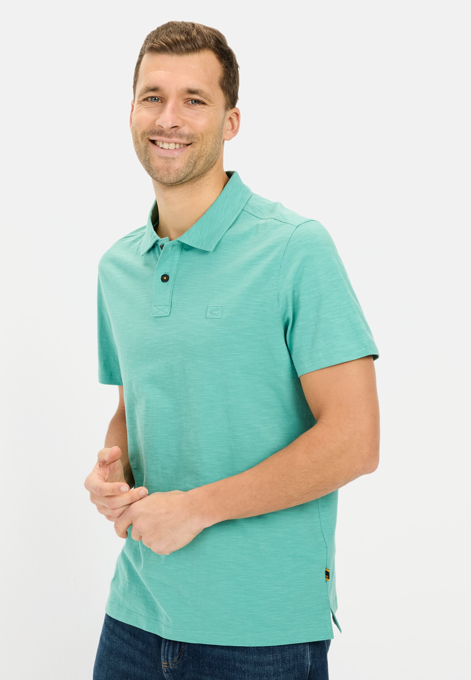 Men Short-sleeved polo shirt made from organic cotton Green worn front