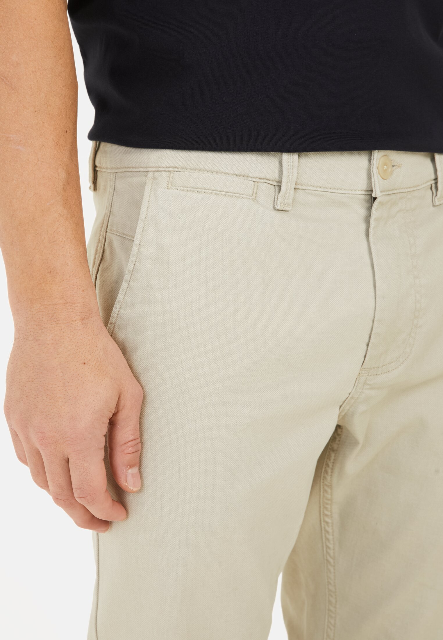 Men Basic chino slim fit Beige worn detail close