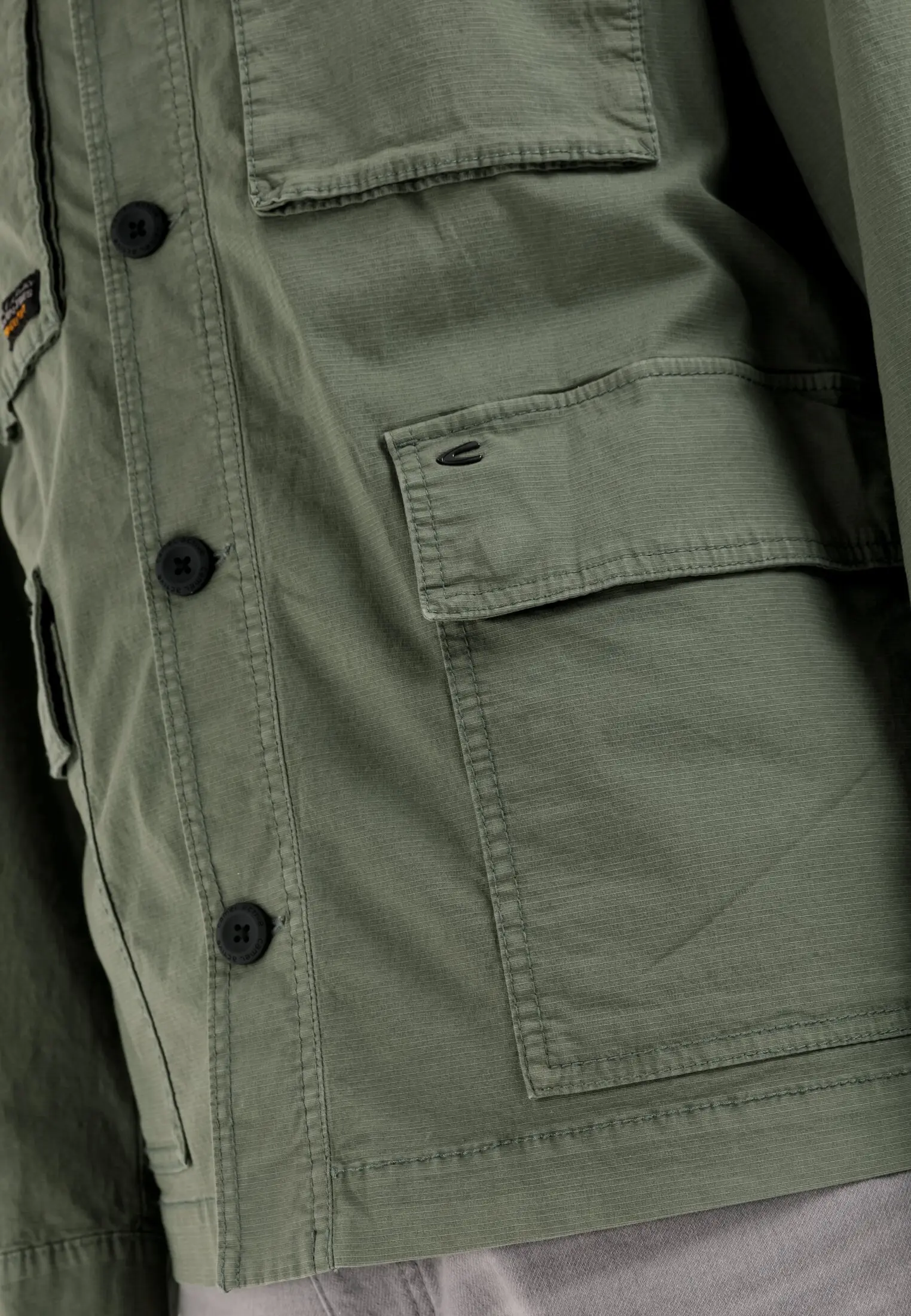 442375-1i07-37-m6-00.webp