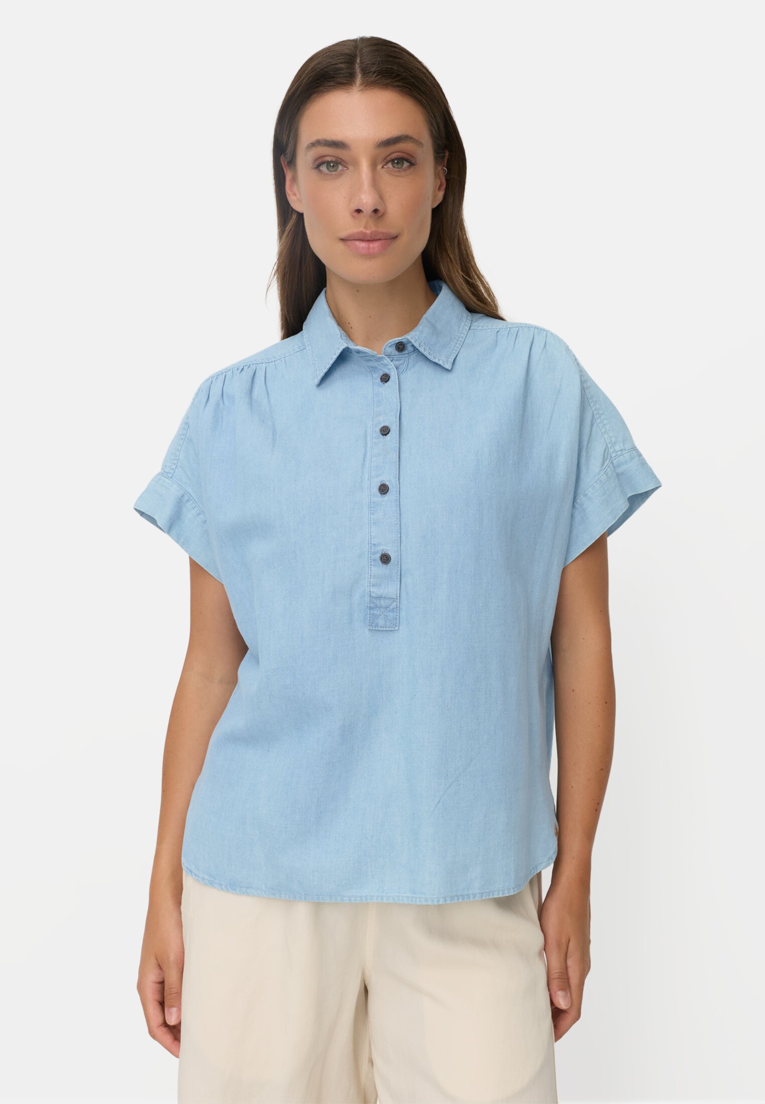 Vrouwen Blouse met korte mouwen en knoopsluiting Lichtblauw gedragen voor