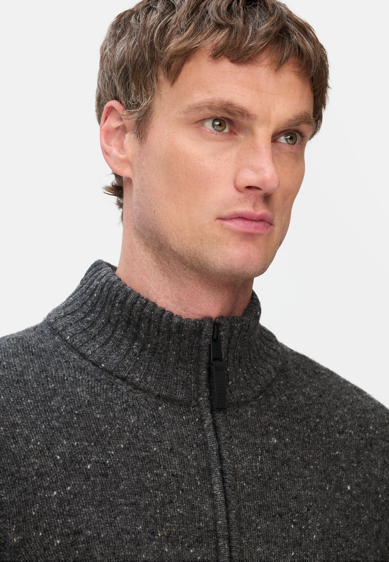 Men Knitted jumper in merino wool blend Graphite Gray worn detail close