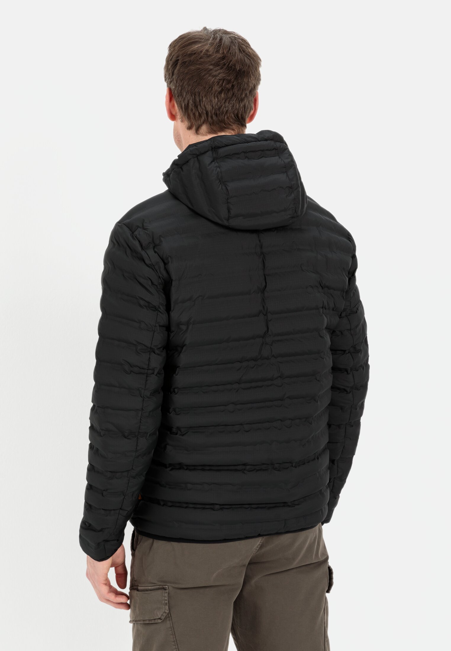 Herren Wasserdichte teXXXactive® Funktionsjacke in Steppoptik Schwarz getragen hinten