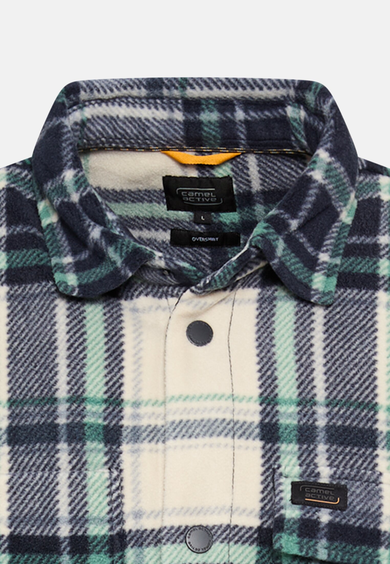 Men Overshirt with side pockets Fir green front close