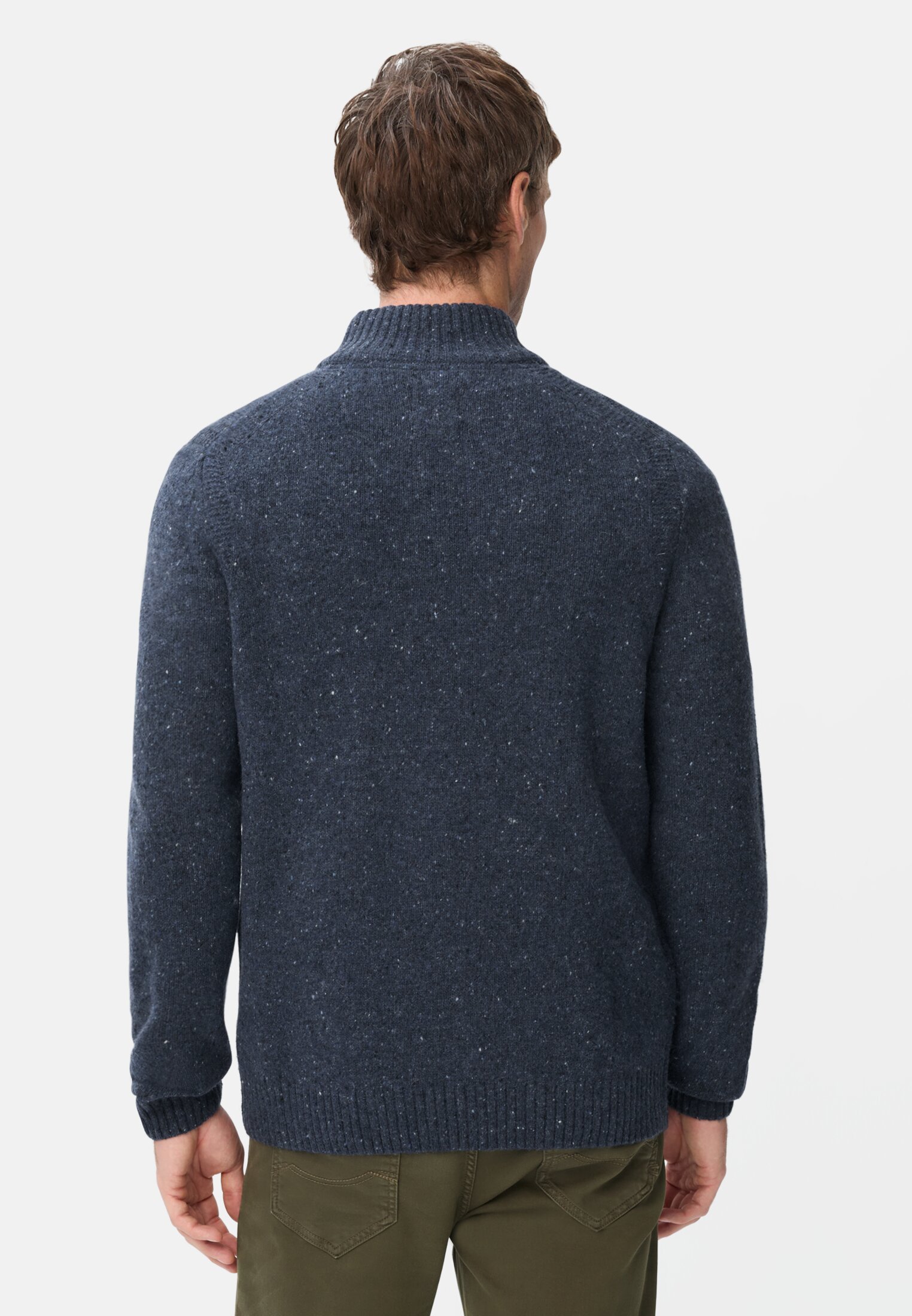 Heren Trui met col Donkerblauw gedragen achter
