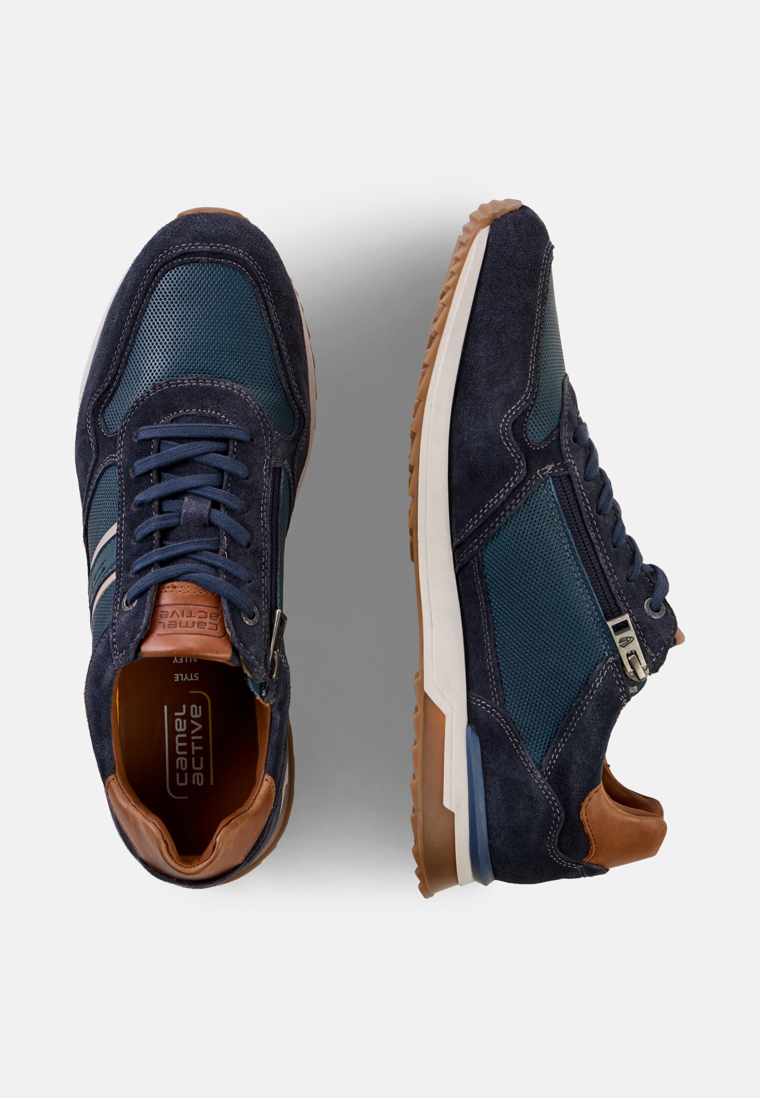 Men Sneaker with inner zipper Blue frontal top