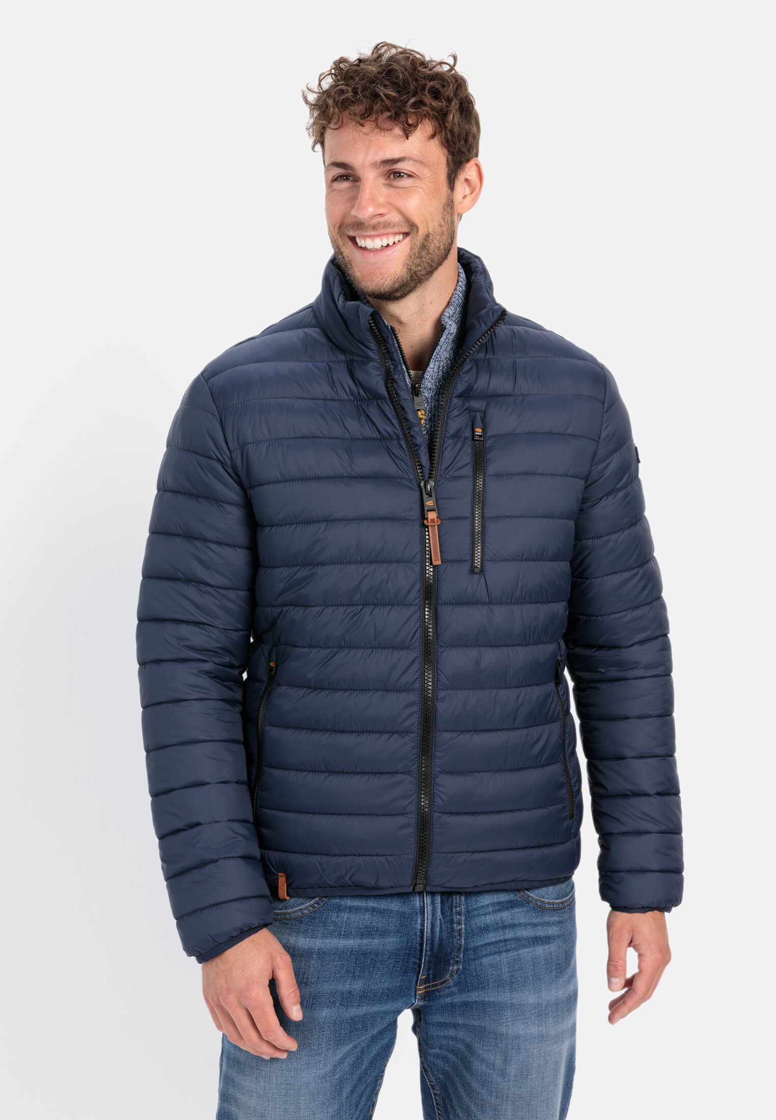 Men Downfree quilted jacket from recycled polyester Dark Blue worn front