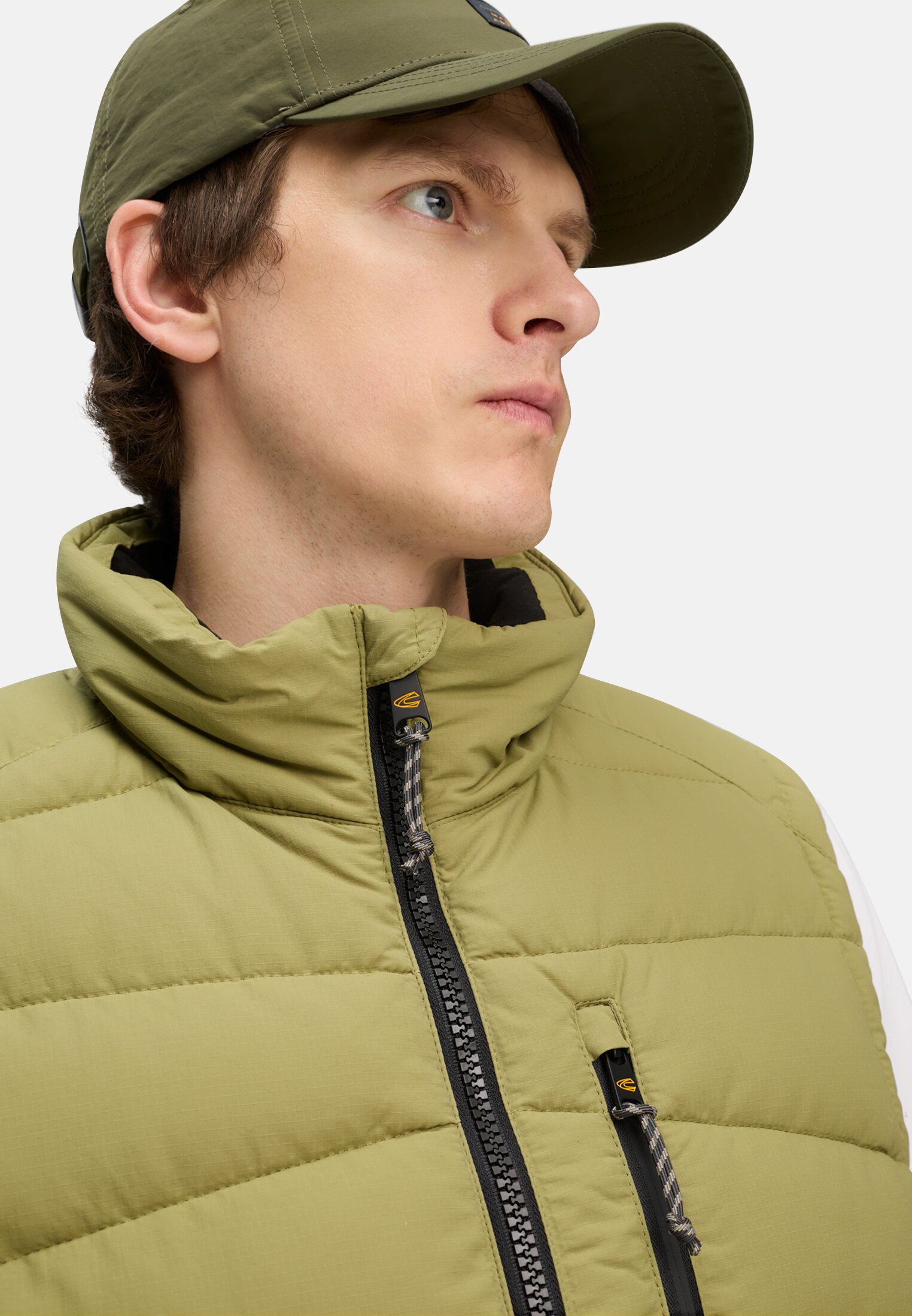 Men Vest with a stand-up collar Moss stone worn detail close