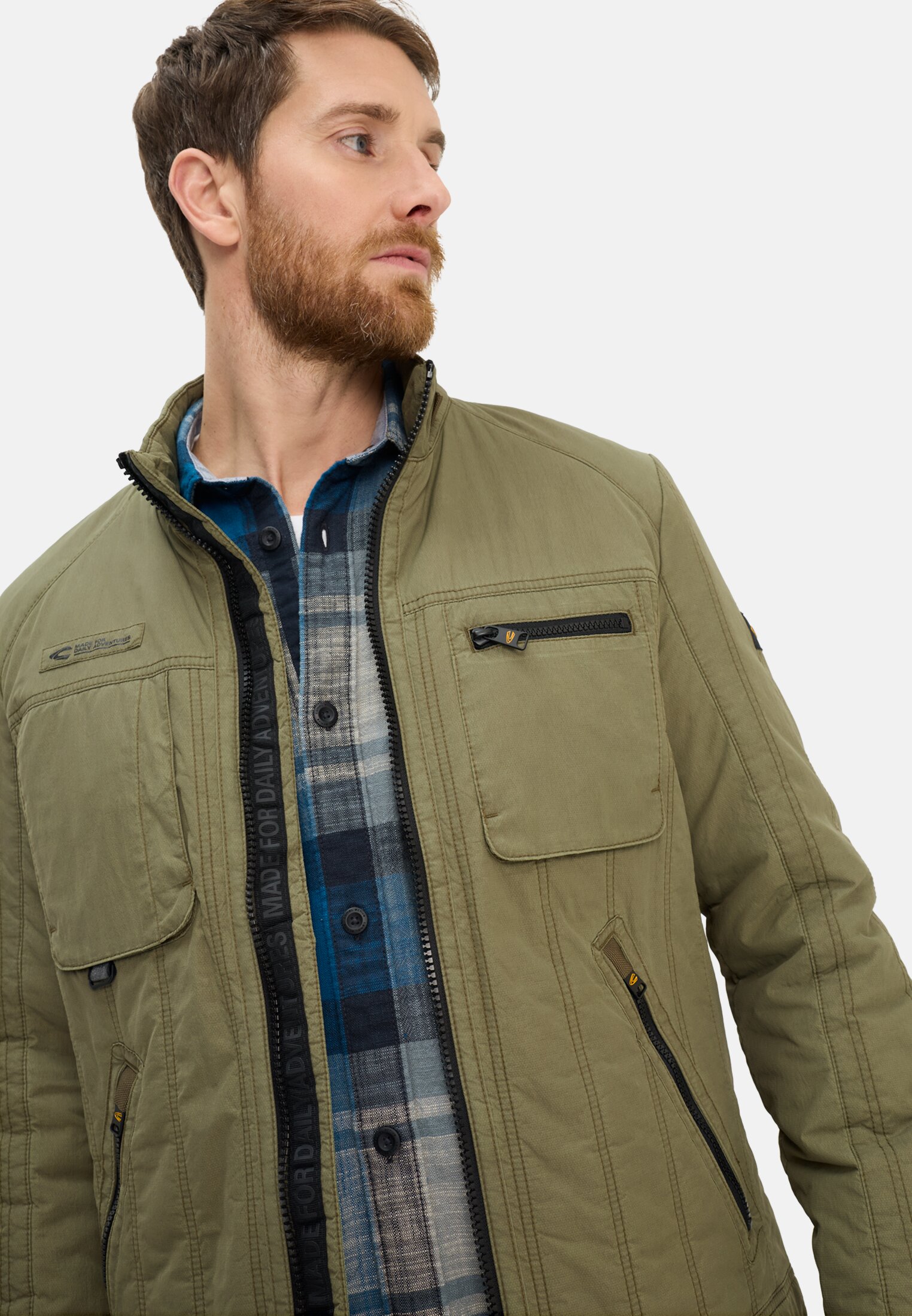 Heren Overgangsjas with stand-up collar Olijfgroen gedragen emotional