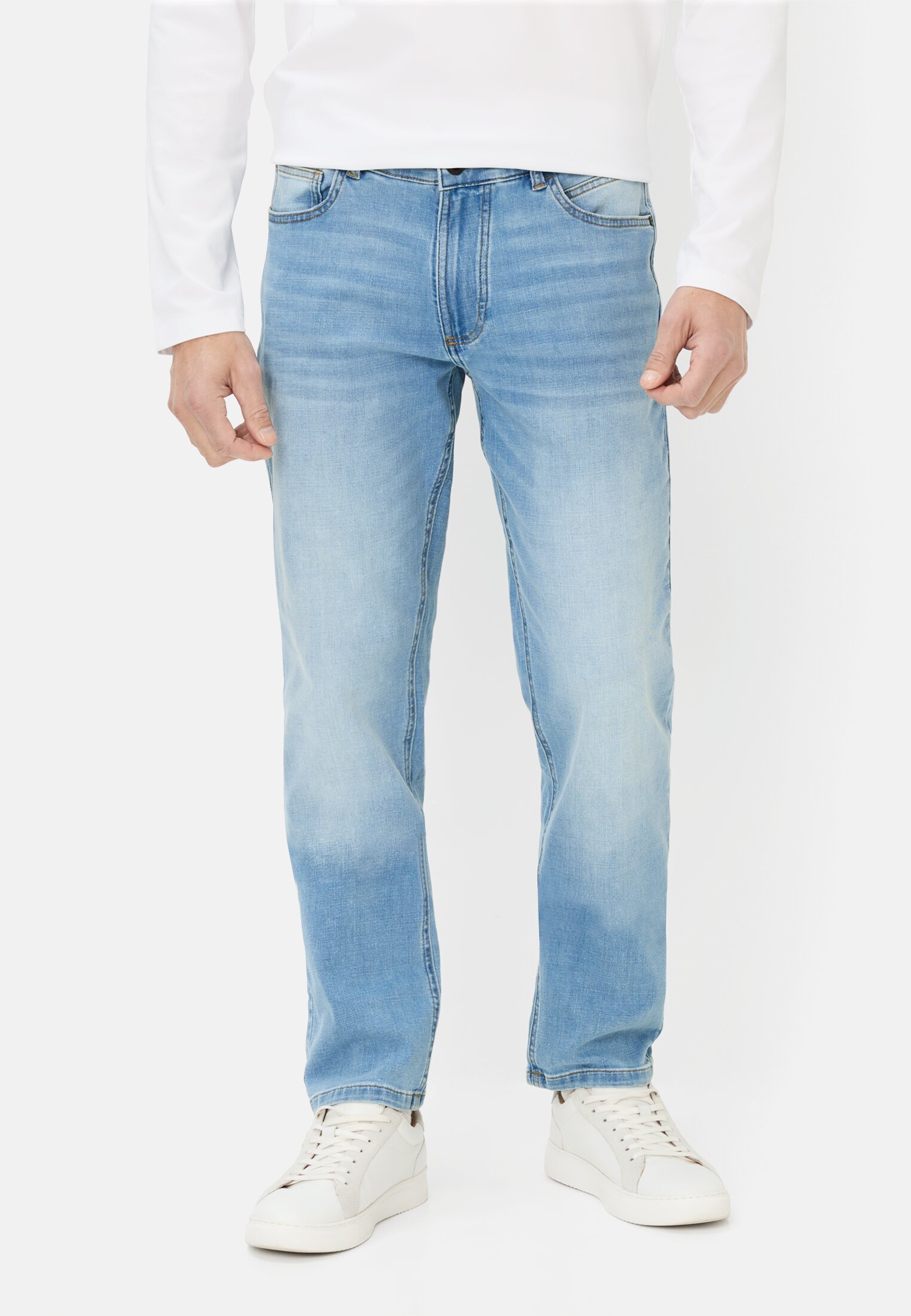 Men fleXXXactive® denim with cooling effect Ocean Blue worn front