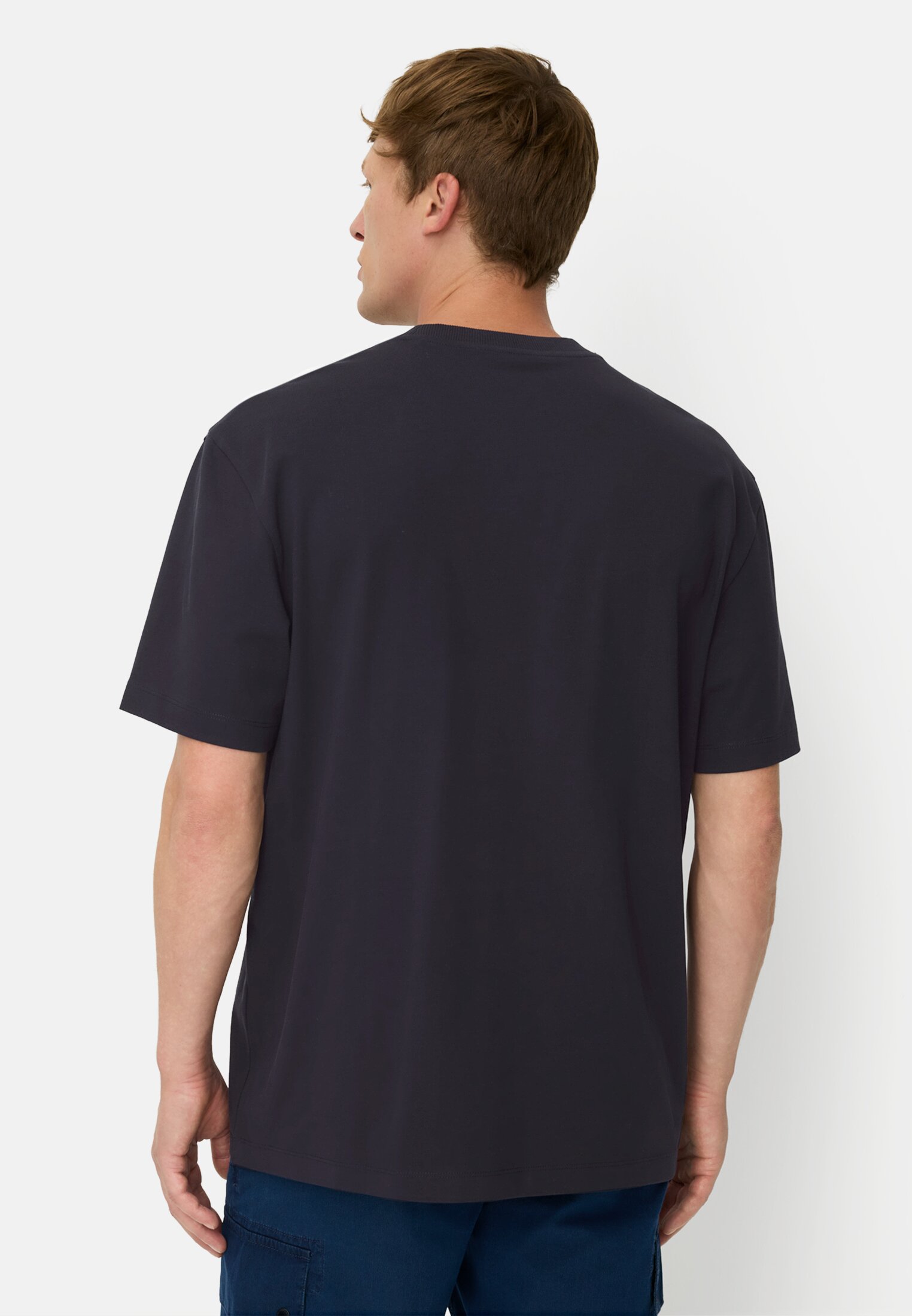 Heren Oversized T-shirt van organic cotton Navy blauw gedragen achter