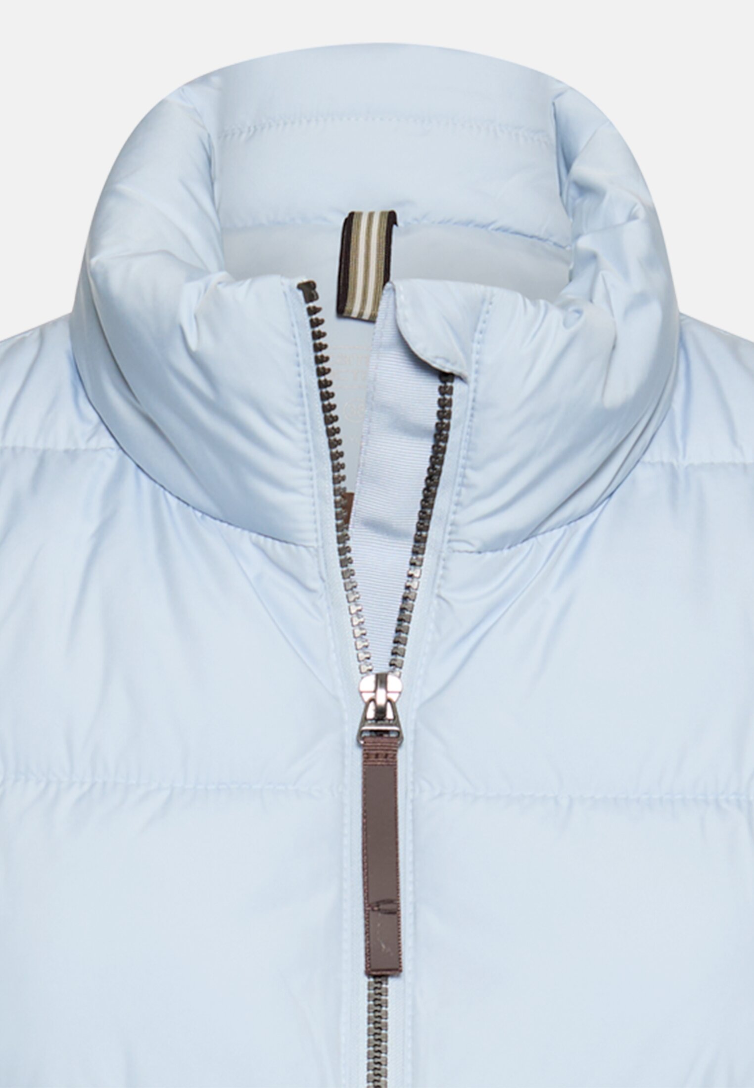 Women Windproof vest with zippered pockets Light Blue front close