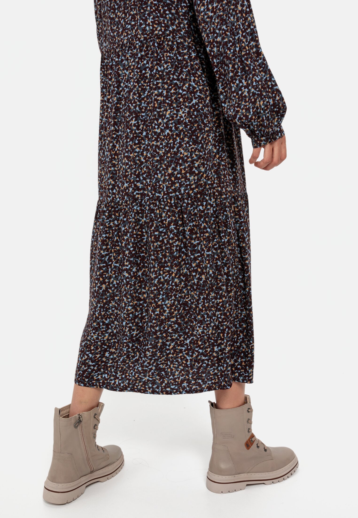 Women Slip-on dress with a longsleeve Purple worn detail close