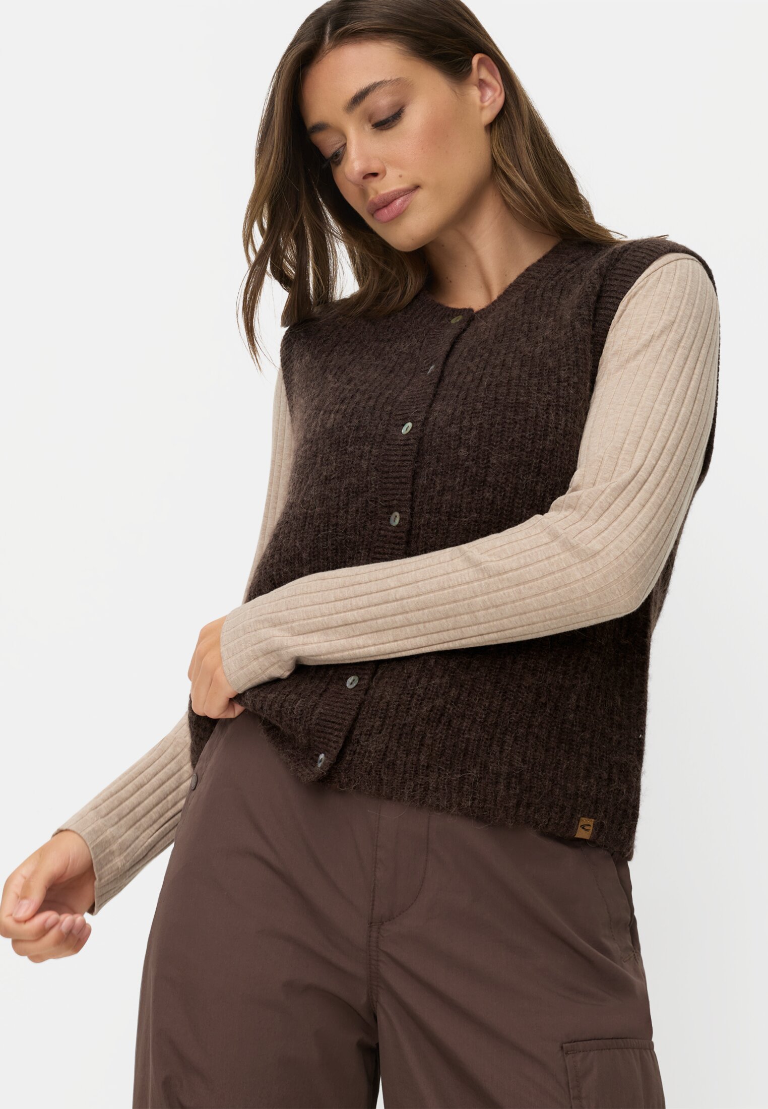 Women Knitted vest with button placket Brown worn emotional