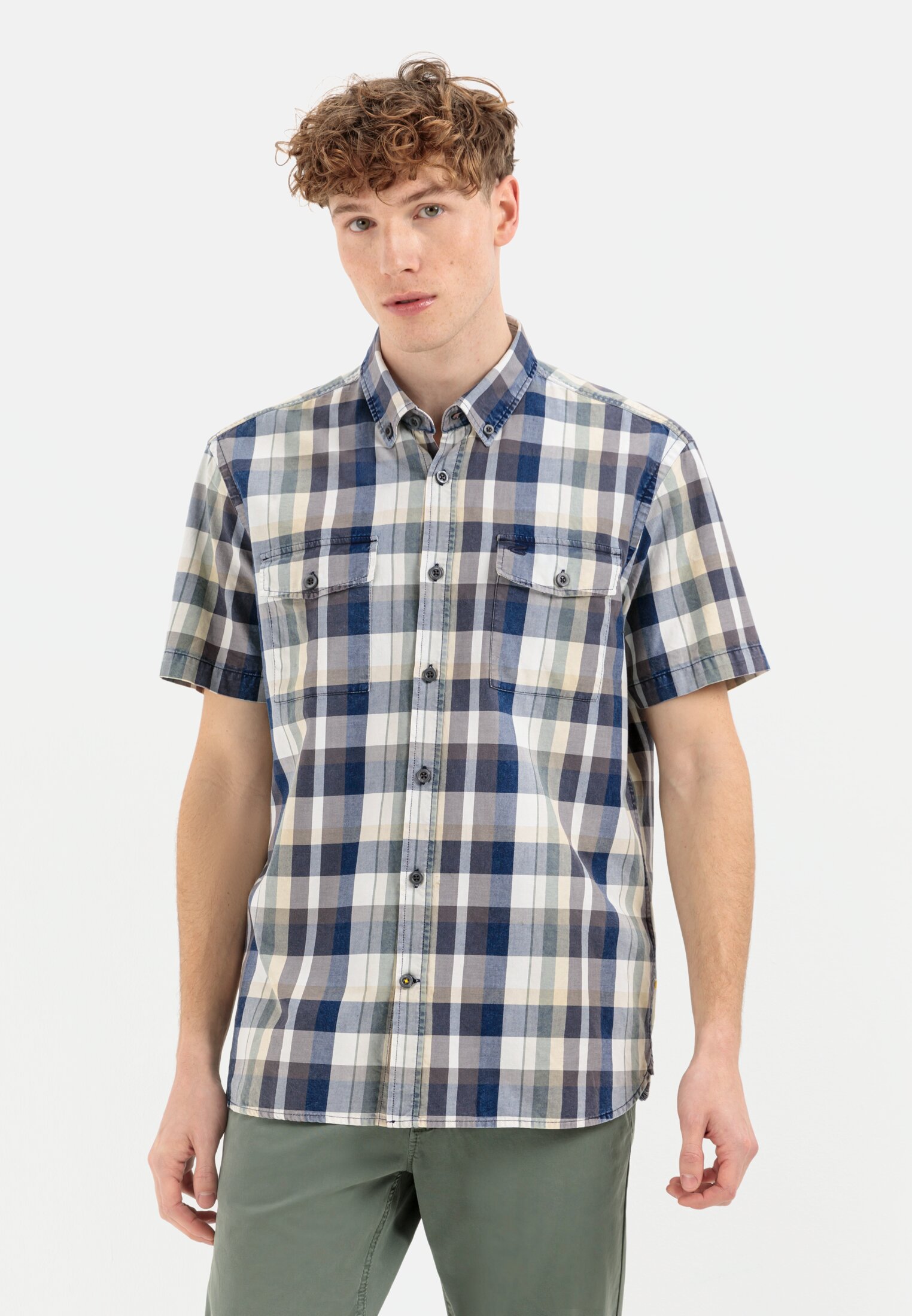 Men Short sleeve shirt with check pattern Grey-Blue worn front