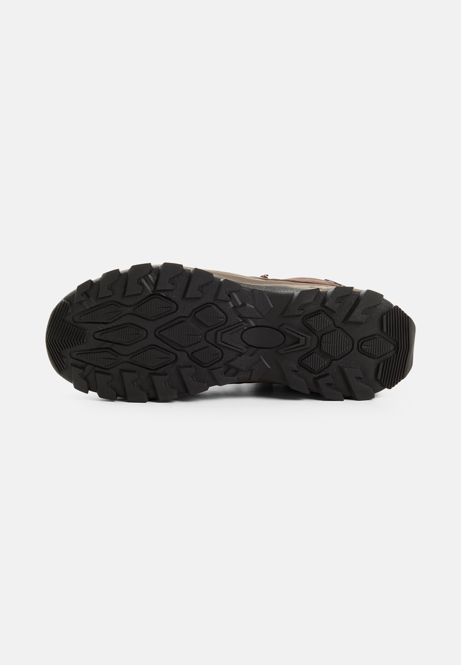 Herren Wanderschuh mit robuster Profilsohle Braun hinten nah