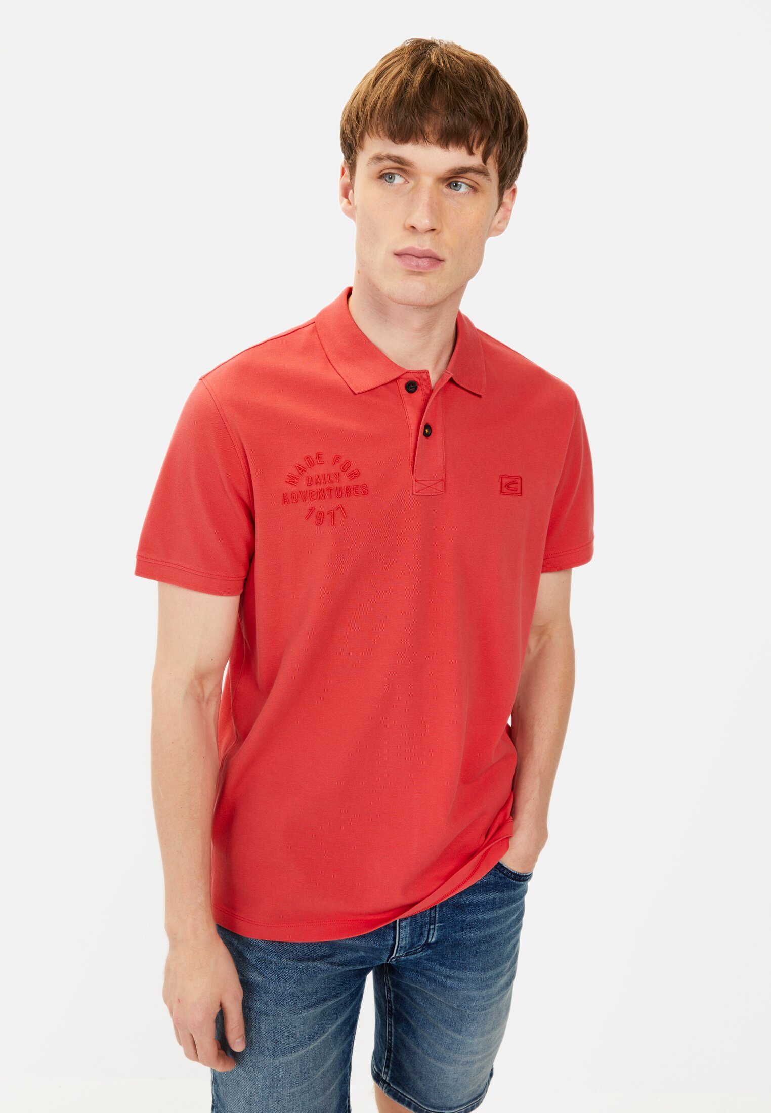Men Short-sleeve polo shirt made of cotton Red worn front