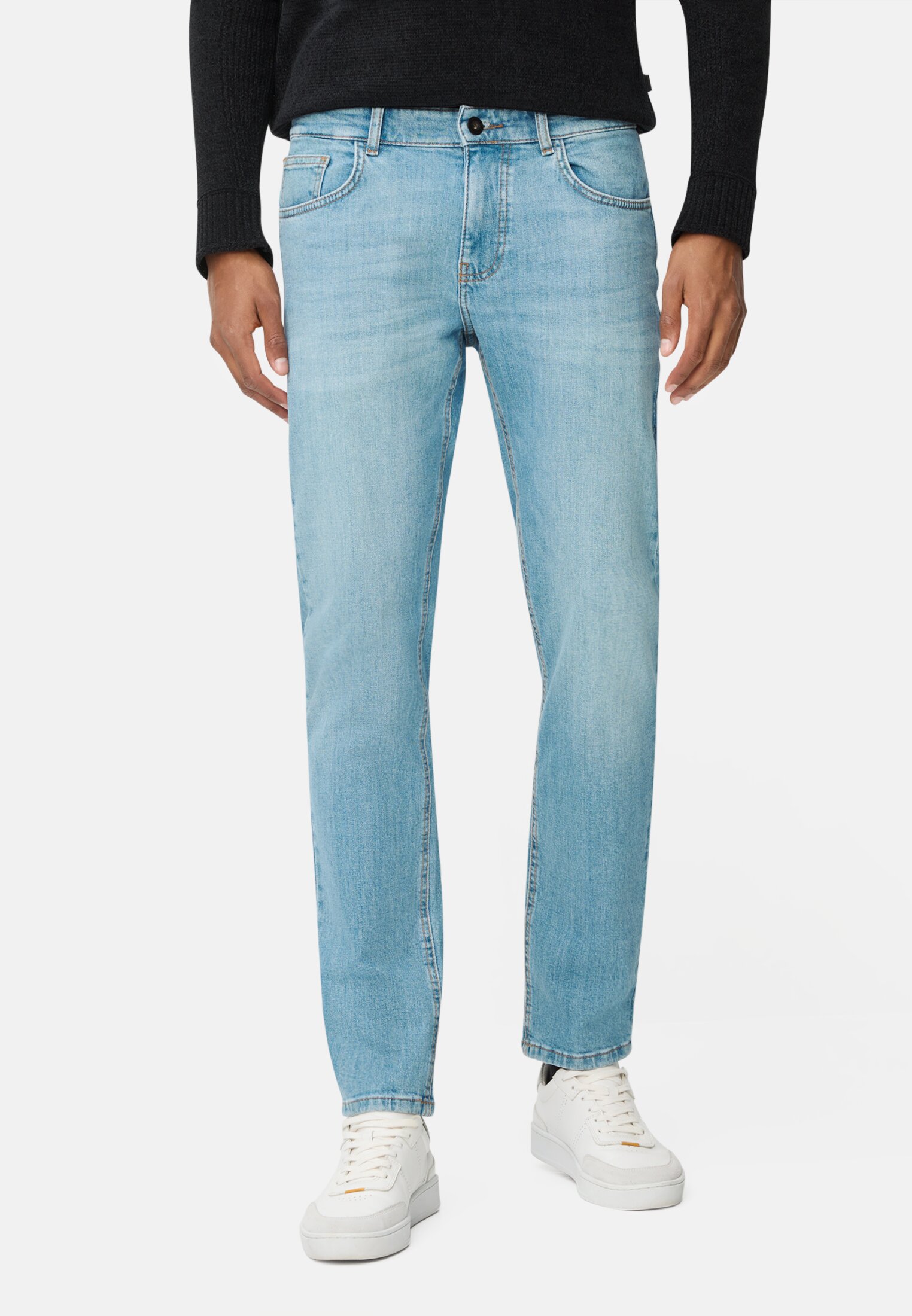 Heren 5 Pocket Slim Fit Jeans Licht Blauw gedragen voor