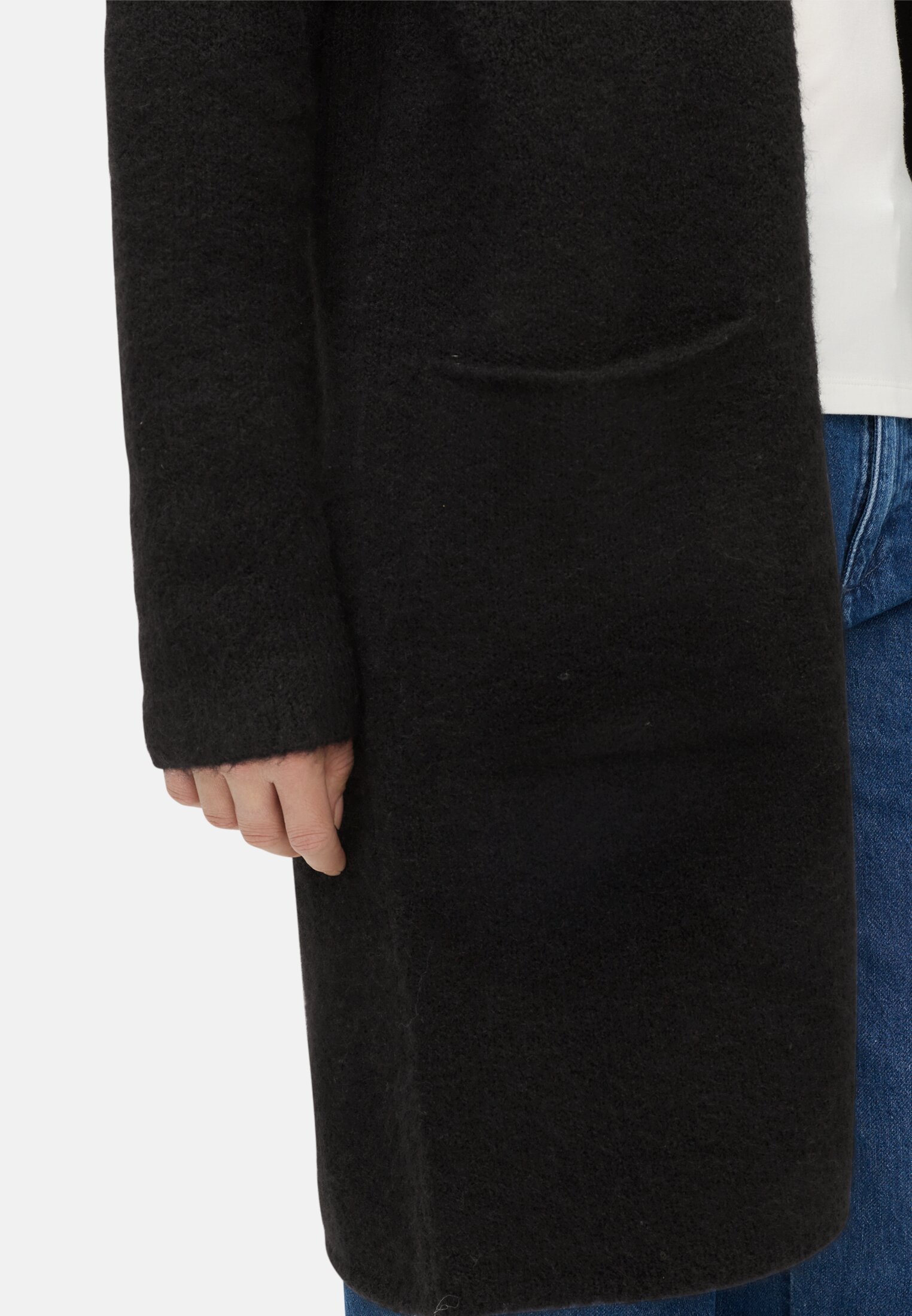 Damen Strickjacke mit aufgesetzten Taschen Kaviar getragen detailliert nah