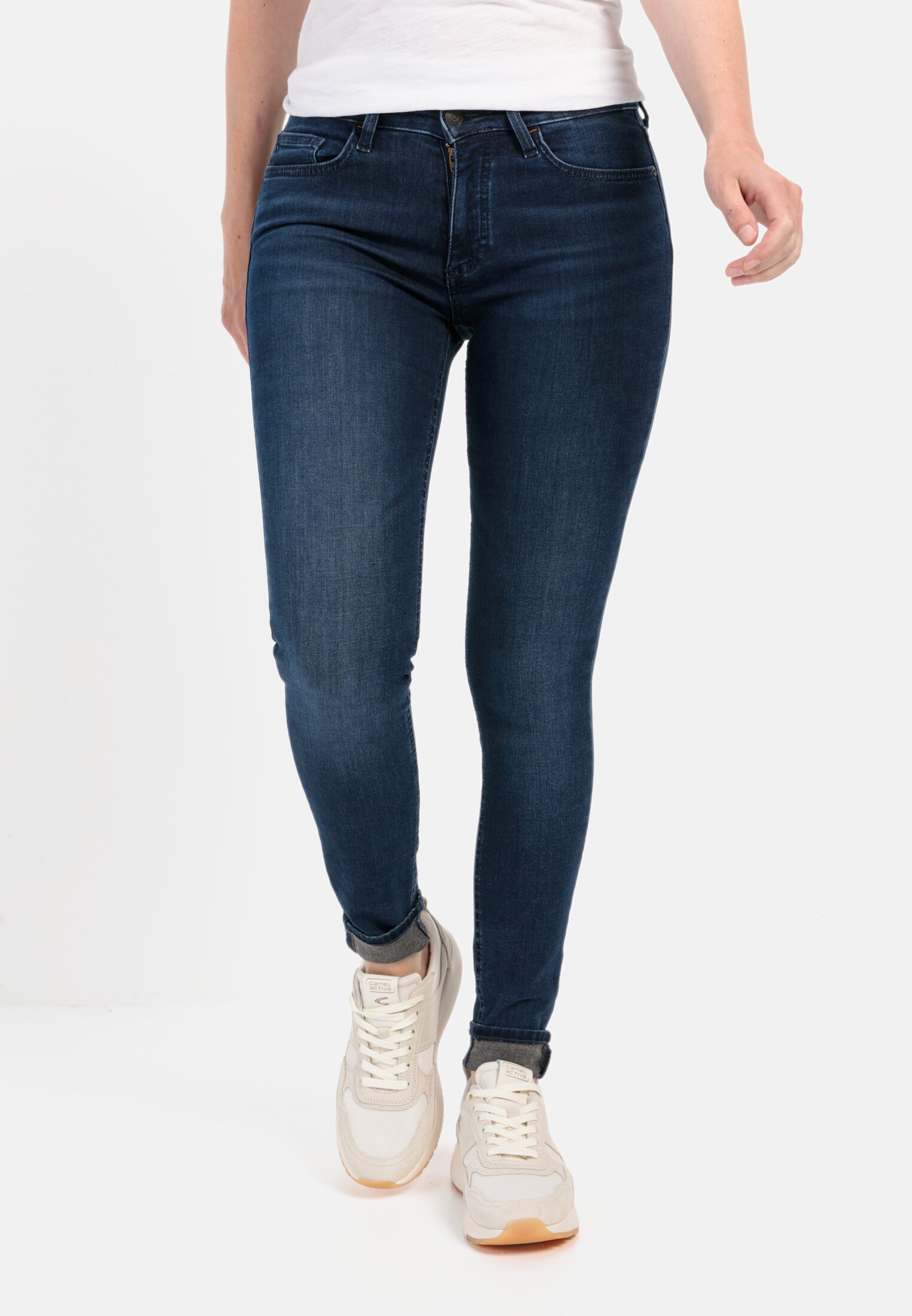 Damen Slim Fit Jeans Blau getragen vorn
