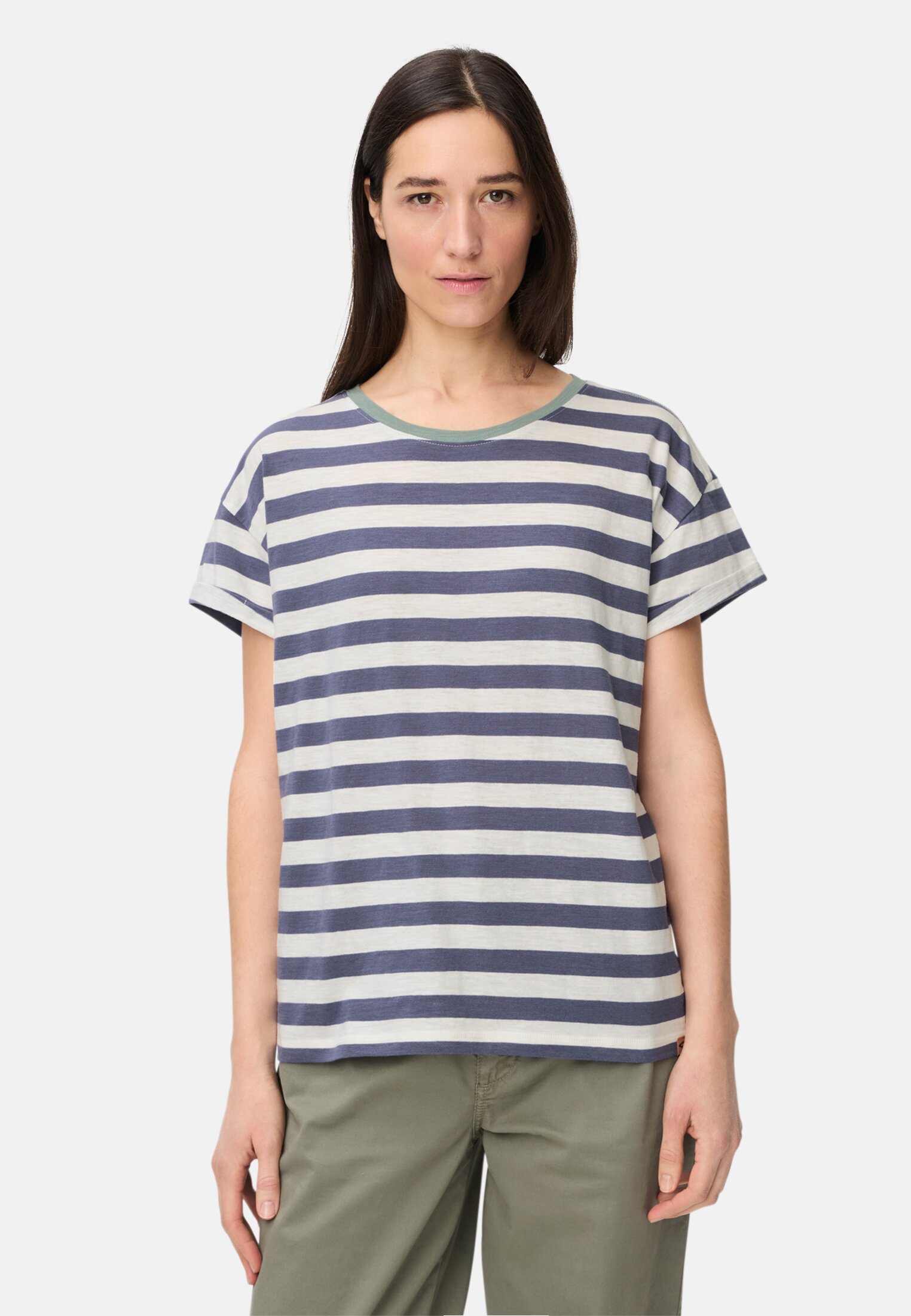 Damen T-Shirt aus reiner Baumwolle Ozeanblau getragen vorn